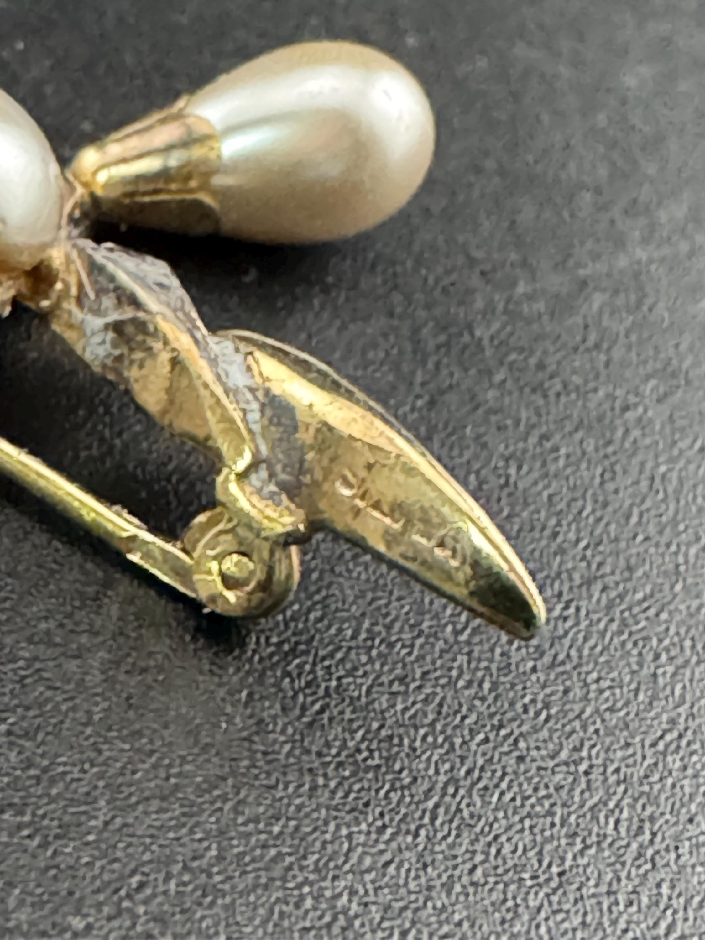 Vintage sweet silver gilt 925 gold plated rhinestone set faux pearl dropper brooch pin, sterling