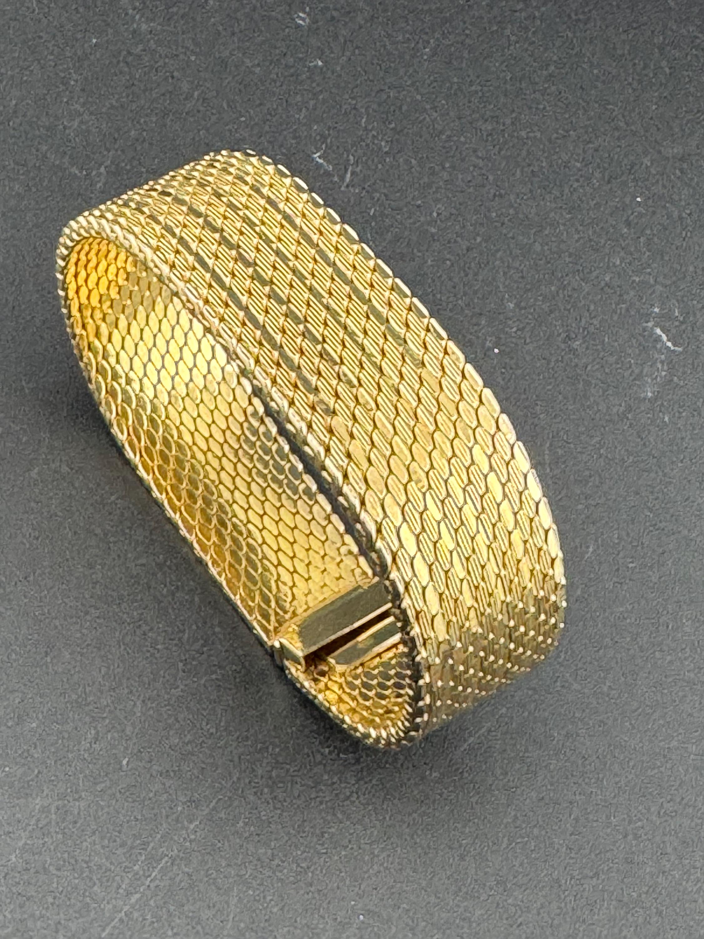 1970s Italian tapered articulated flat textured 18k  gold plated cuff wrap articulated bracelet 20 cm long x  2cm wide fab condition