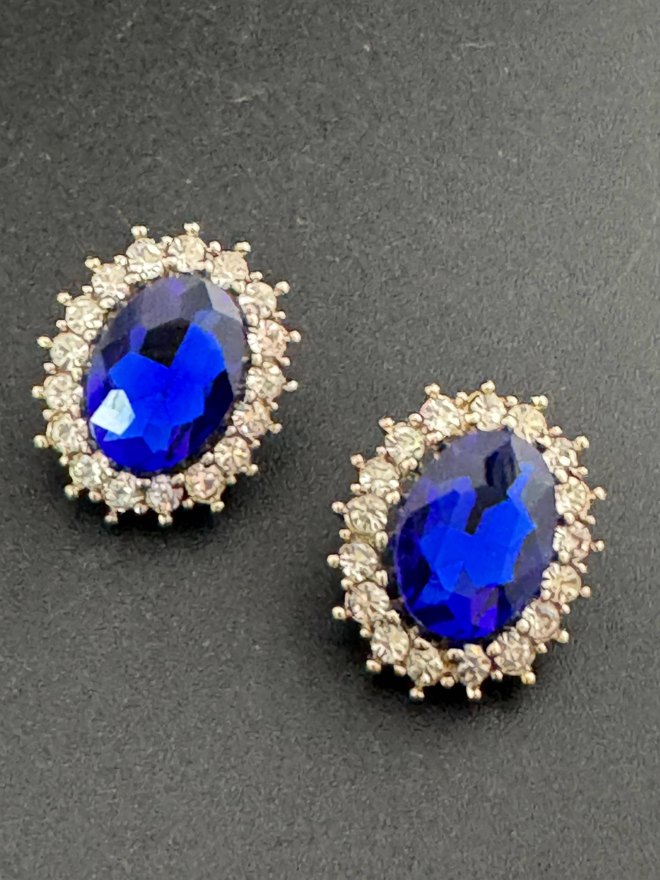 Retro Sapphire Blue Crystal pierced earrings rhinestone silver tone oval 2cm
