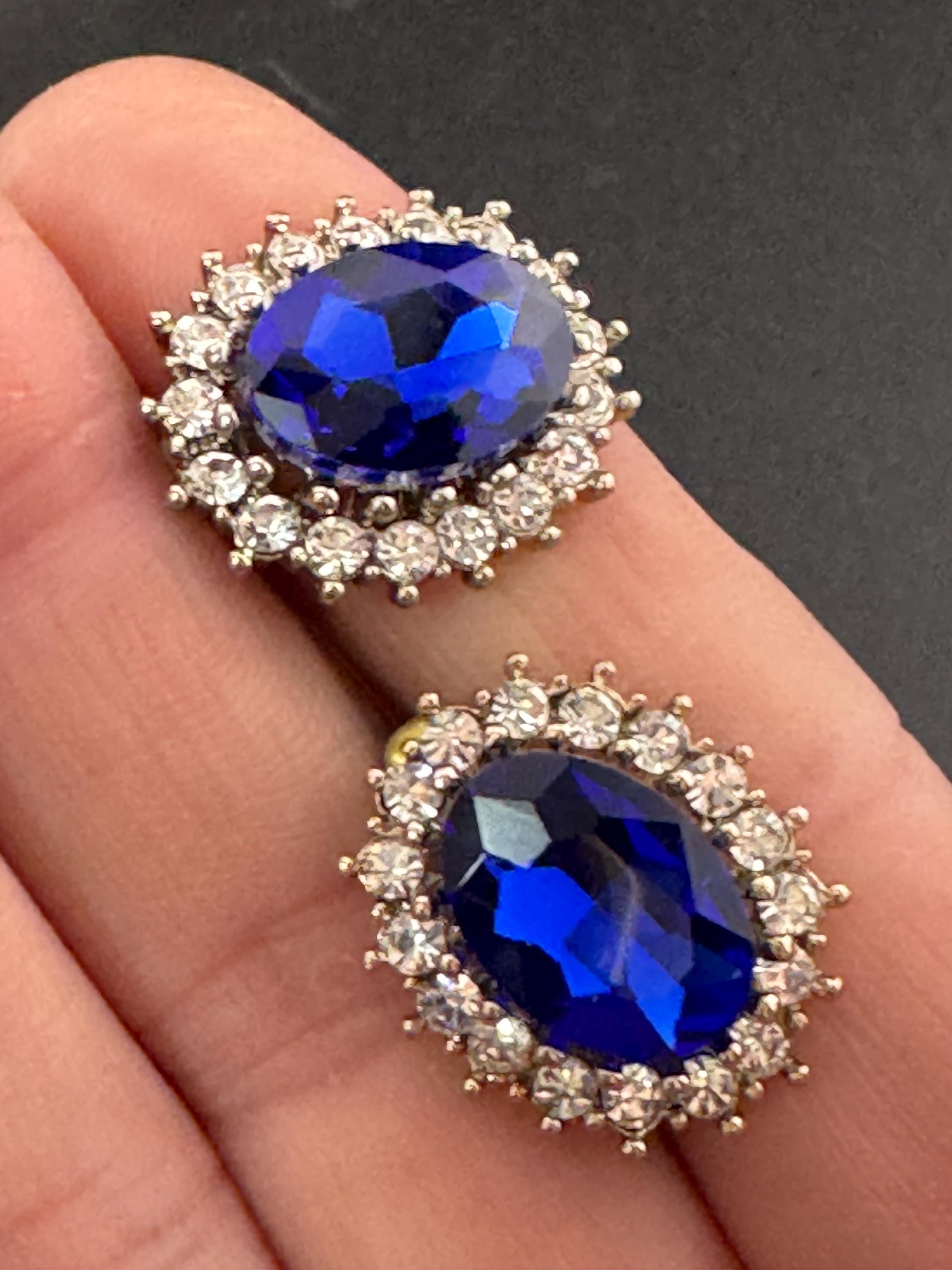 Retro Sapphire Blue Crystal pierced earrings rhinestone silver tone oval 2cm