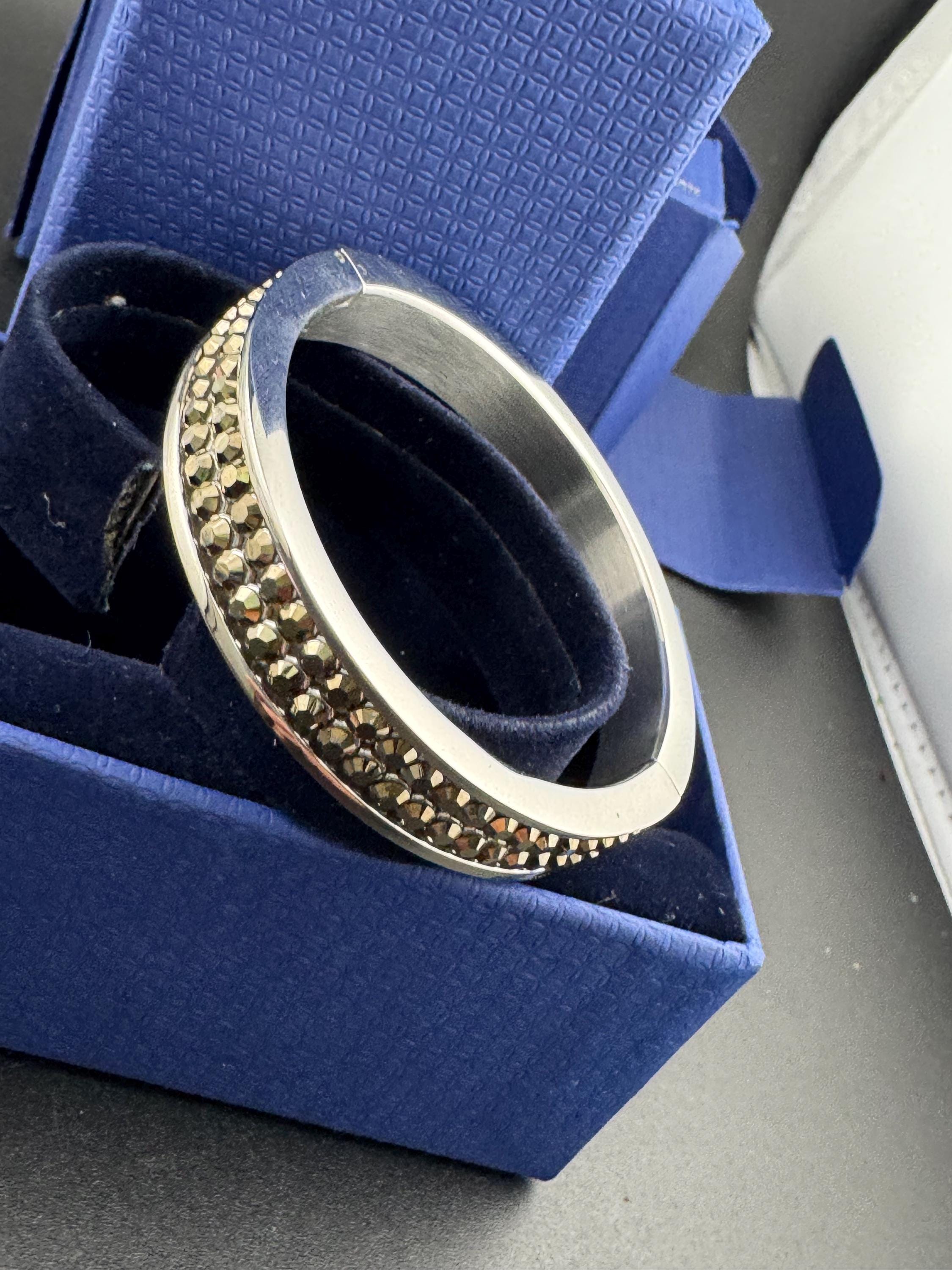 Size small petite wrist Retro signed swan marcasite style Swarovski crystal steel designer clamper bangle boxed as new