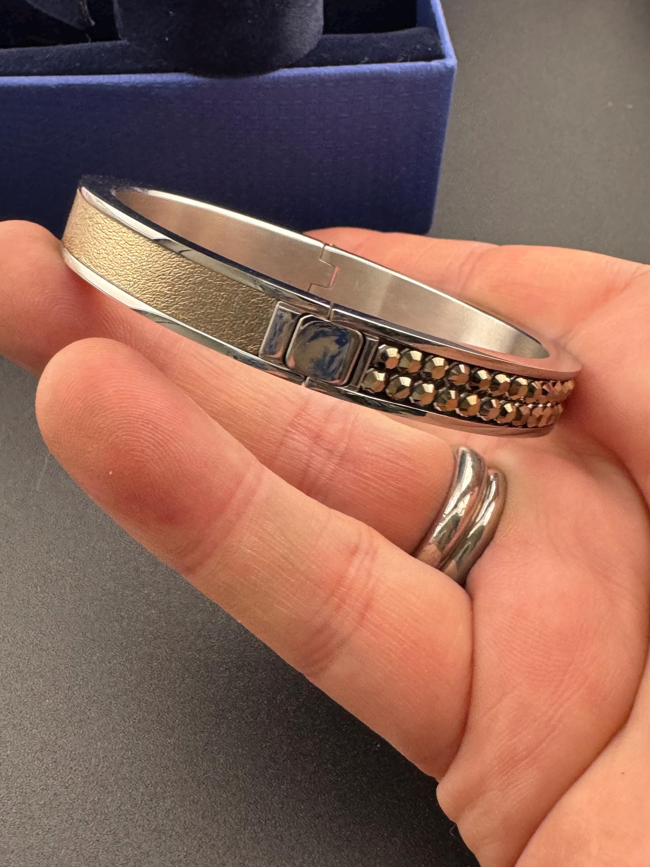 Size small petite wrist Retro signed swan marcasite style Swarovski crystal steel designer clamper bangle boxed as new