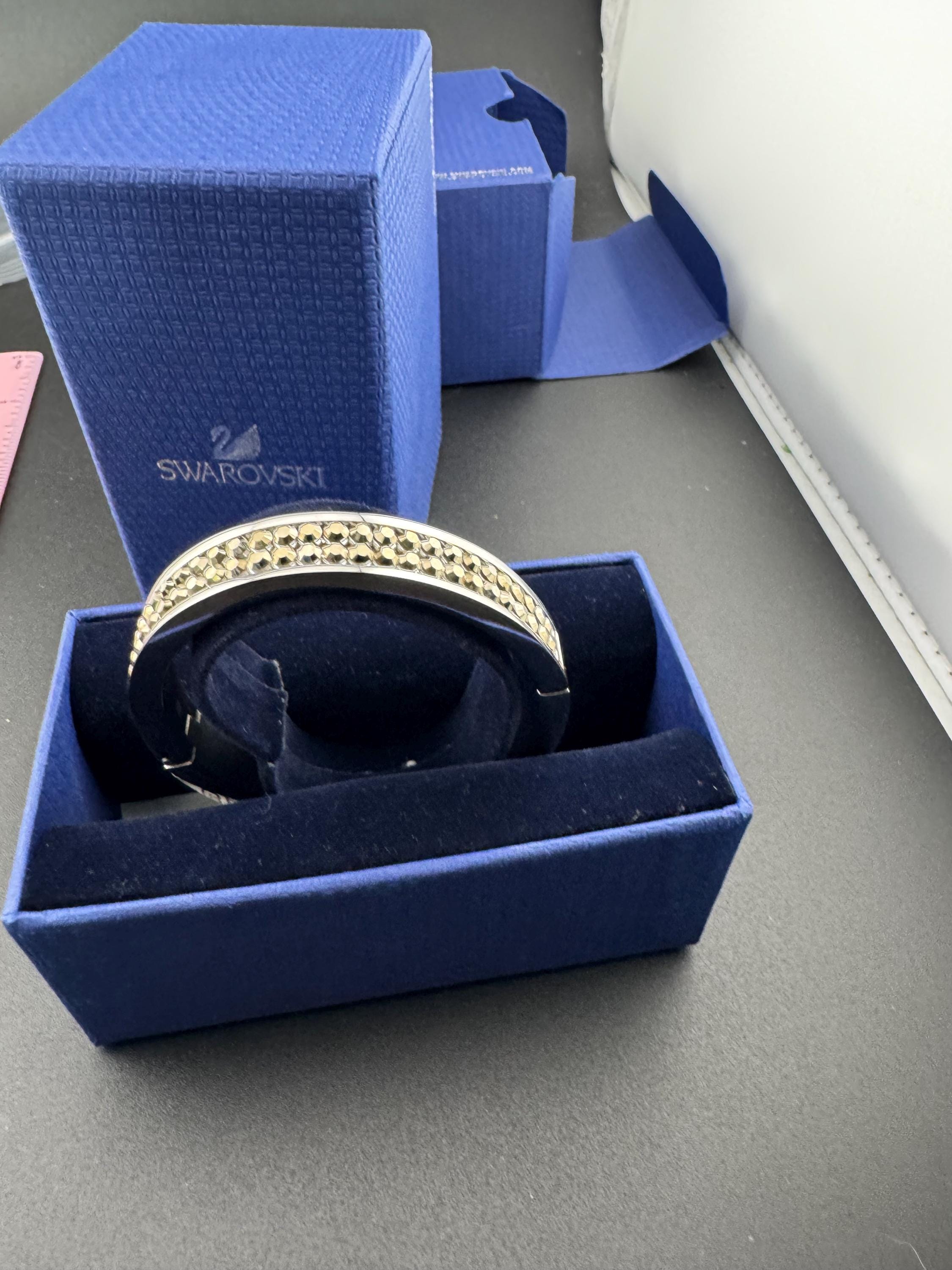 Size small petite wrist Retro signed swan marcasite style Swarovski crystal steel designer clamper bangle boxed as new
