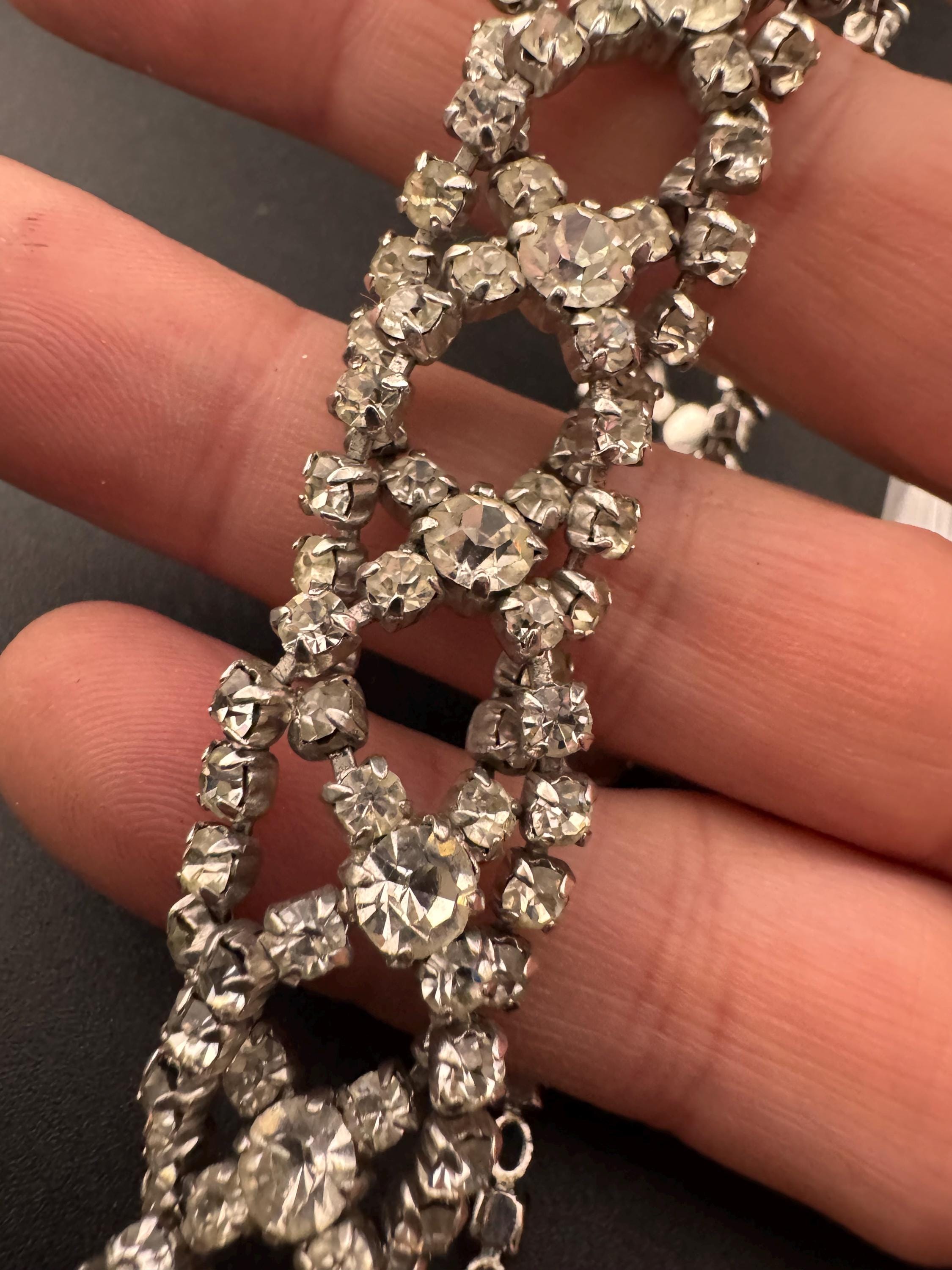 To 42cm Vintage clear diamanté wide rhinestone crystal silver tone choker necklace mid century