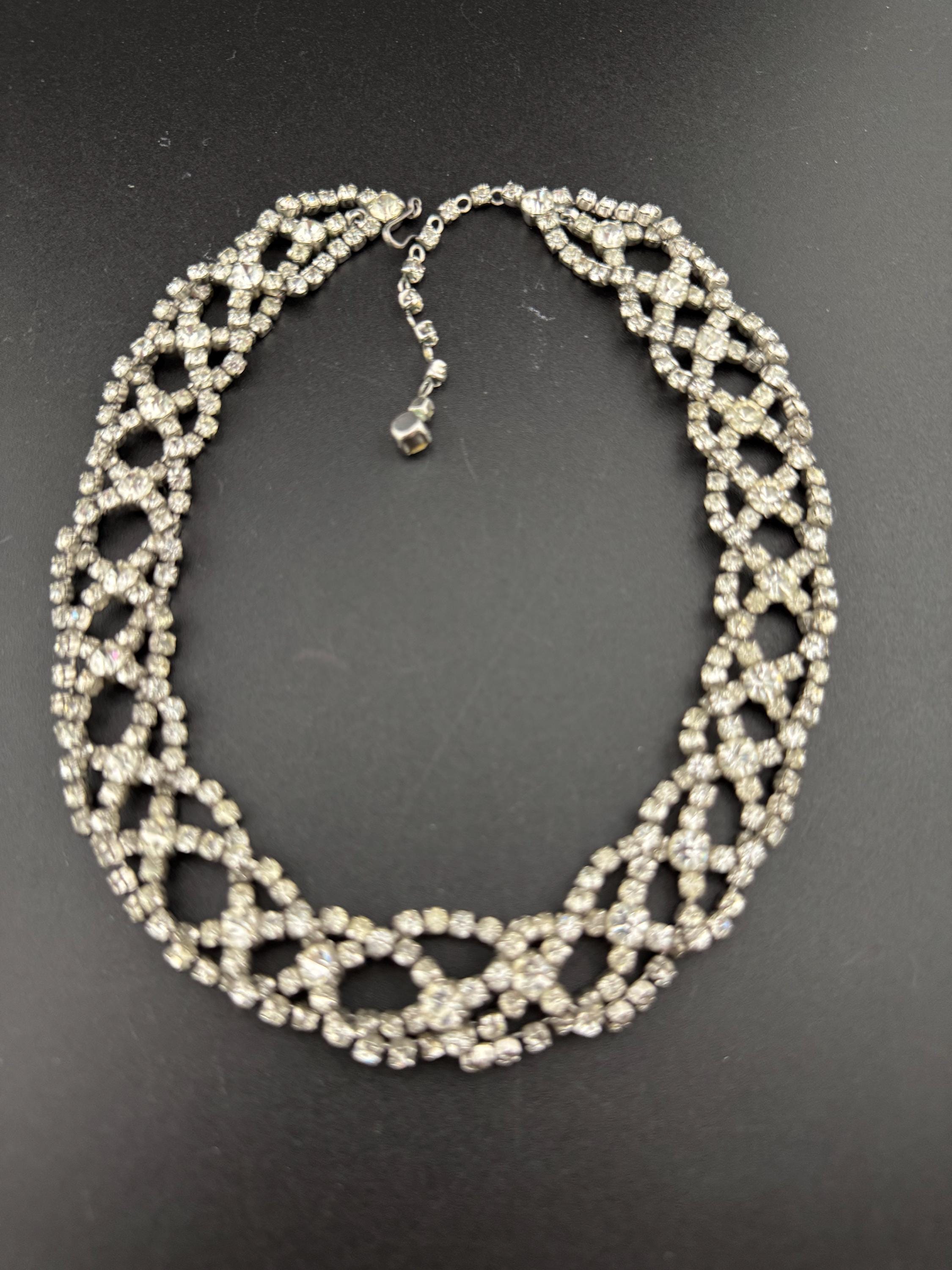 To 42cm Vintage clear diamanté wide rhinestone crystal silver tone choker necklace mid century