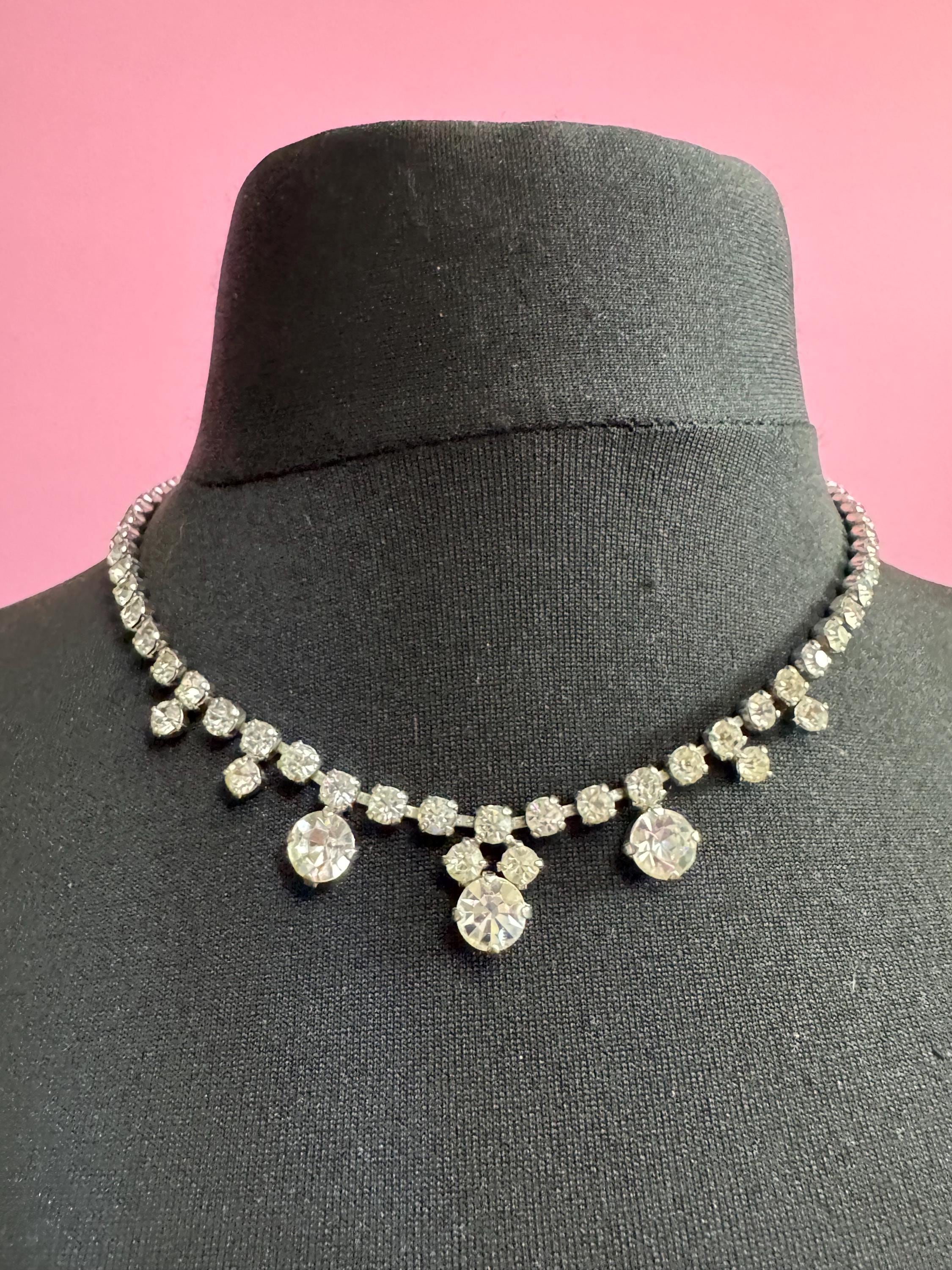 To 45cm Vintage clear diamanté sparkly rhinestone crystal silver tone choker necklace mid century