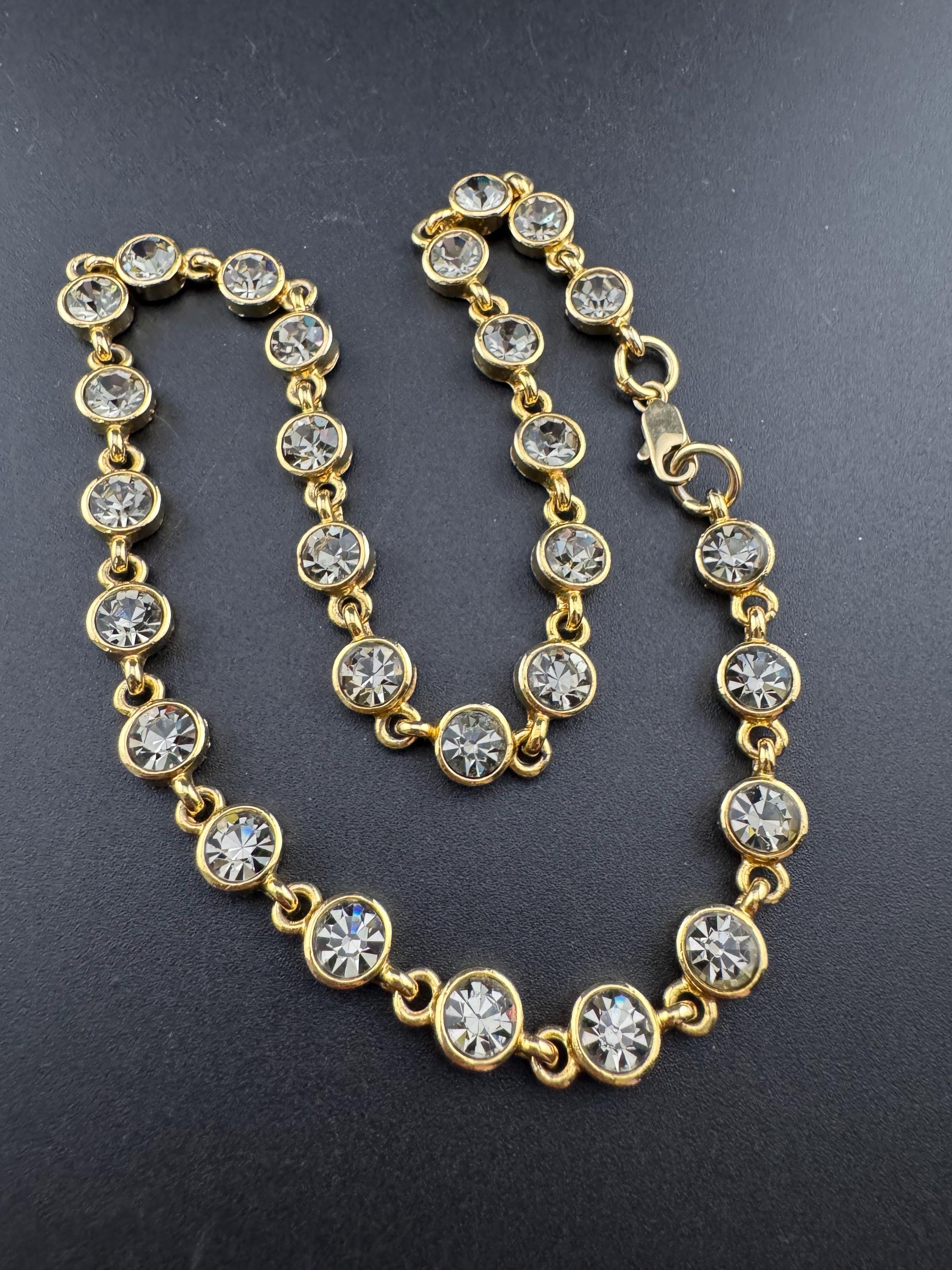 Retro deep bezel set gold plated and grey rhinestone crystal short choker necklace 40cm long