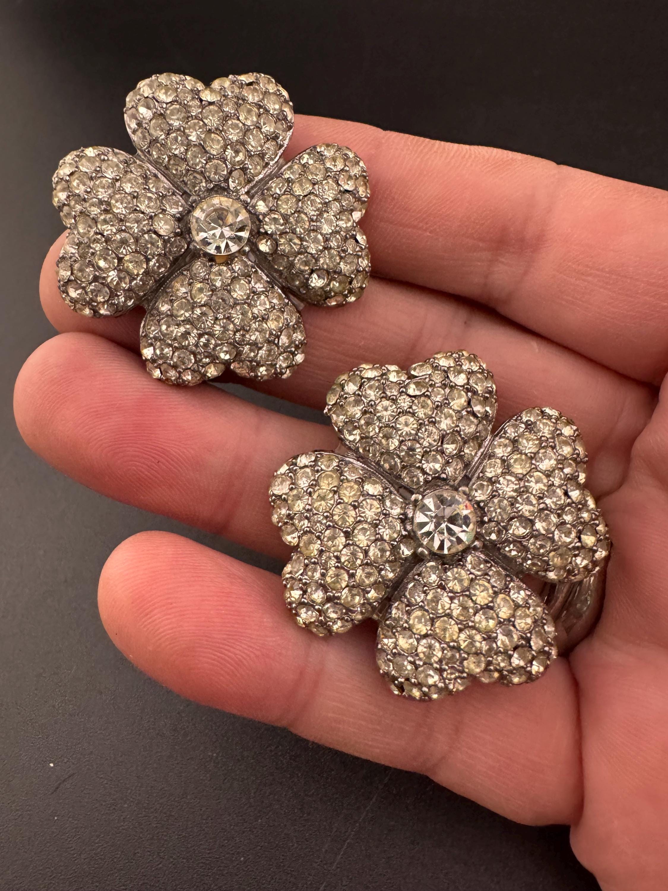Oversized vintage silver tone large flower diamanté clip on earrings