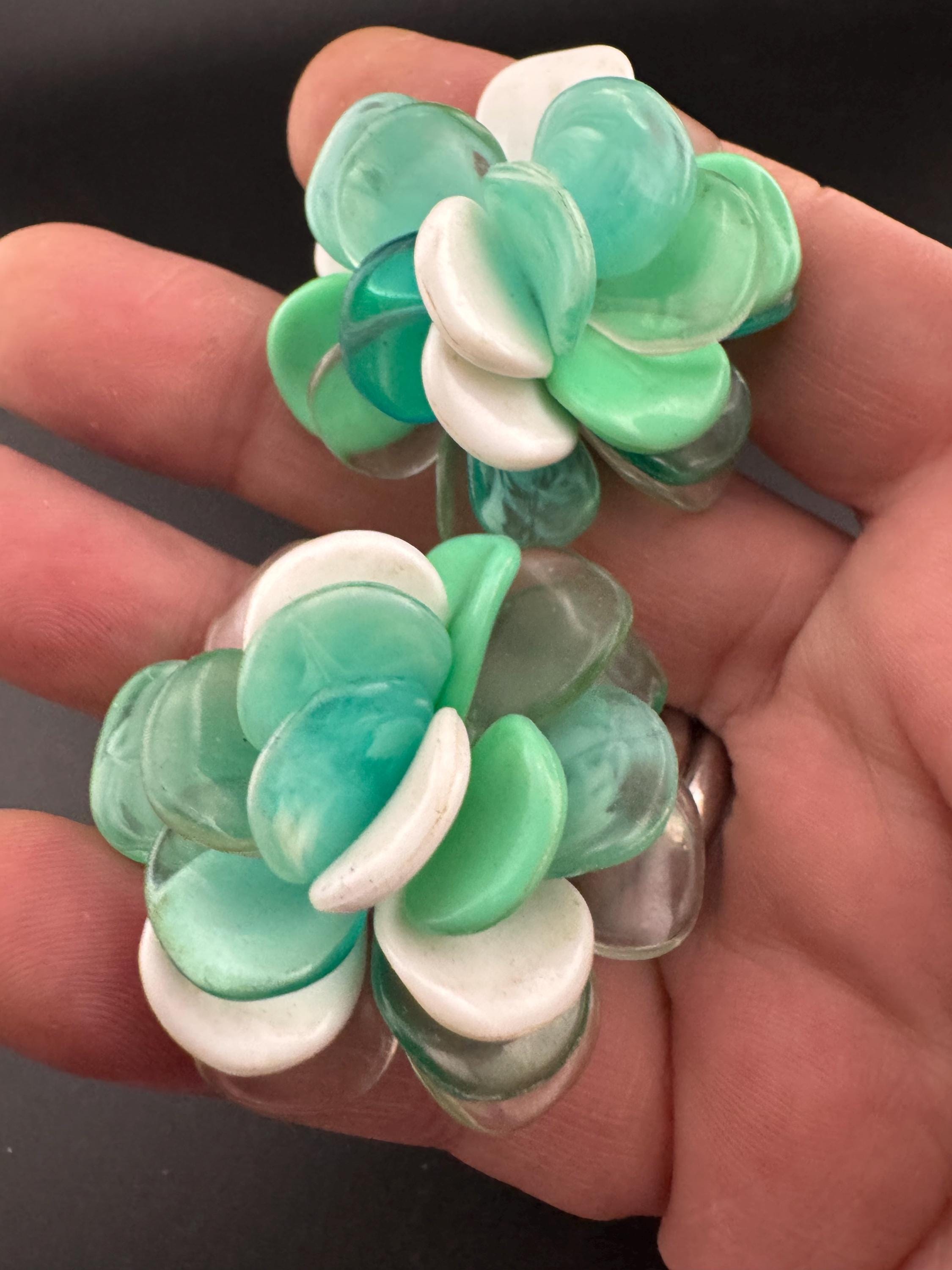 Oversized 4cm floral turquoise blue green white plastic big clip on stud earrings 1980s