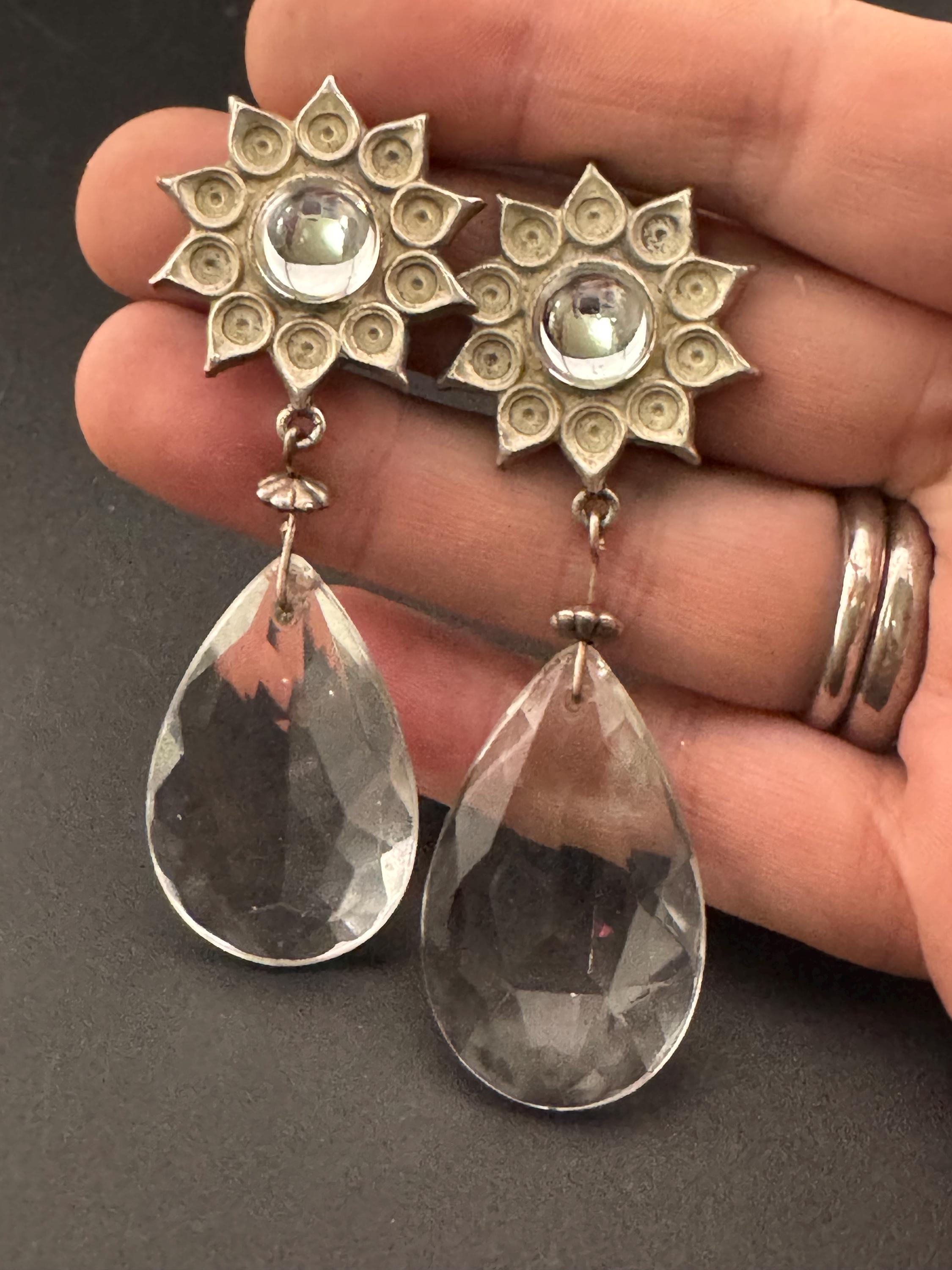 vintage oversized 7cm Silver tone star and clear plastic crystal long teardrop clip on dangly drop earrings