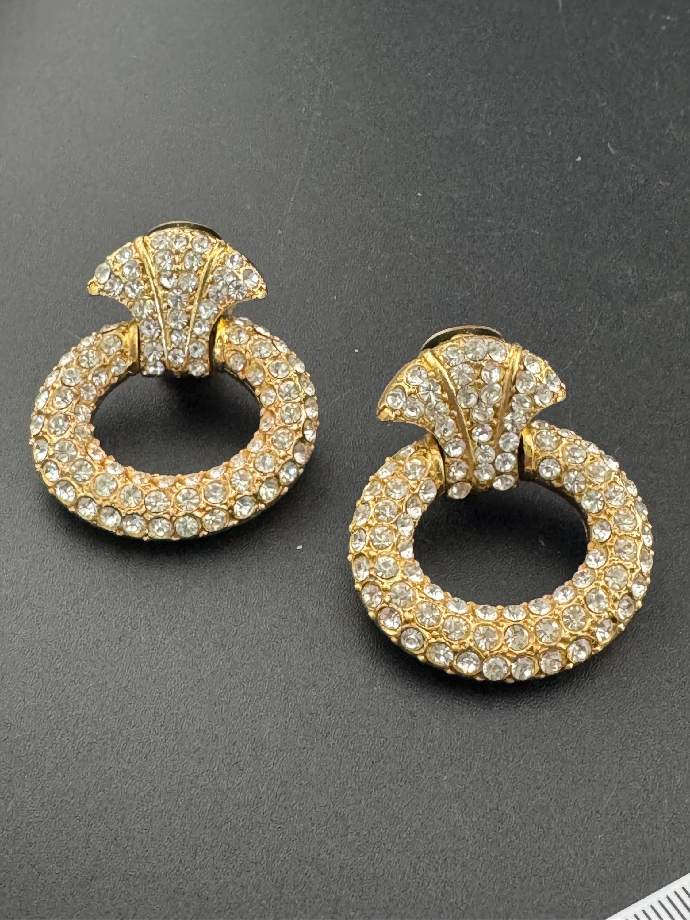 Vintage 3cm wide gold tone clear  diamanté large door knocker clip on earrings