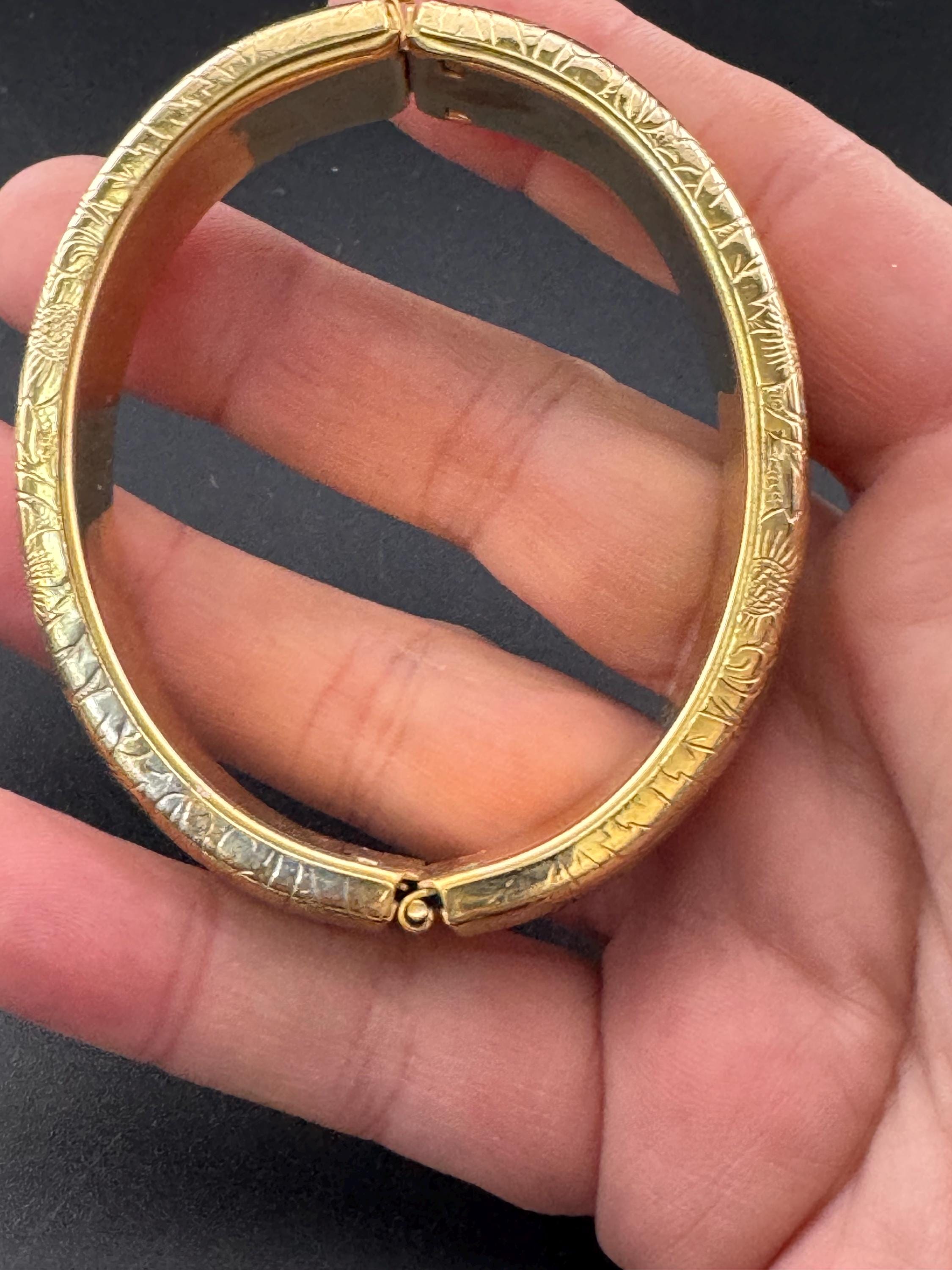 Vintage retro modernist gold tone wide clamper cuff wrist bangle etched floral 1970s