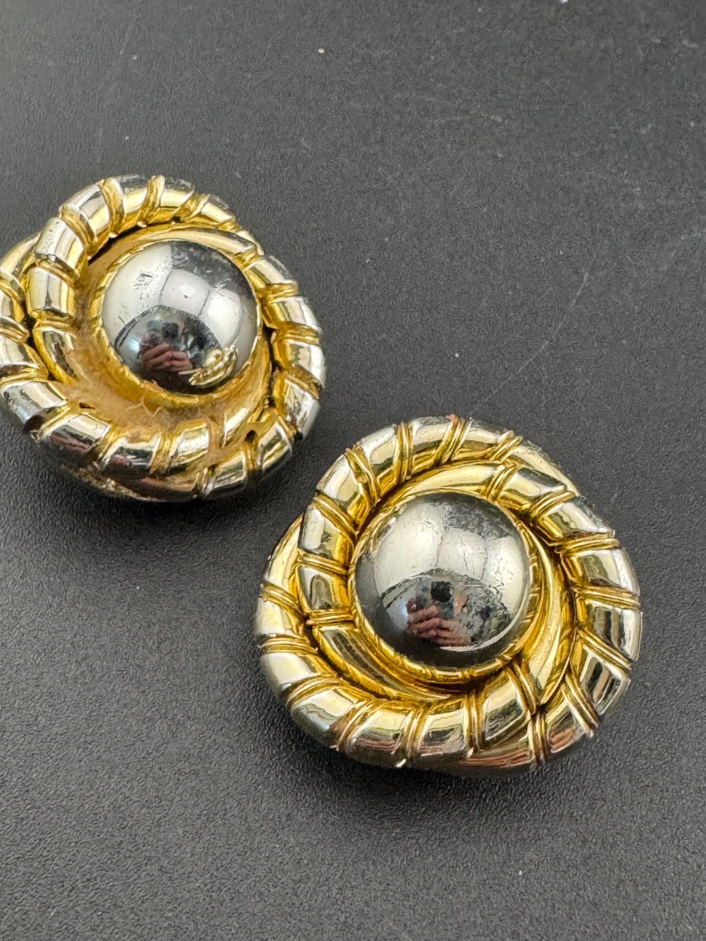 oversized lightweight gold tone ball domed round swirl clip on earrings
