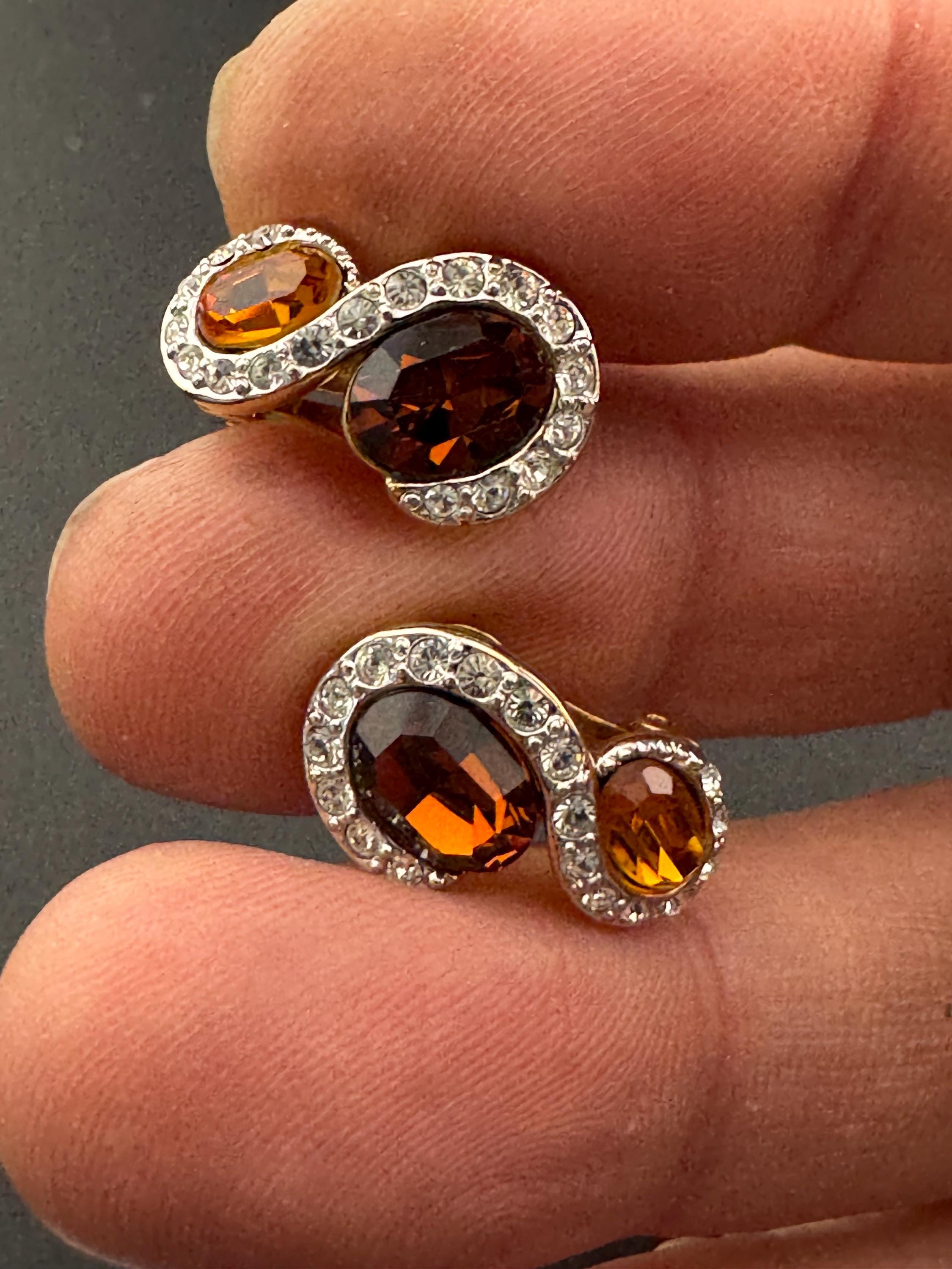 Vintage small brown cognac glass gold tone clip On Earrings