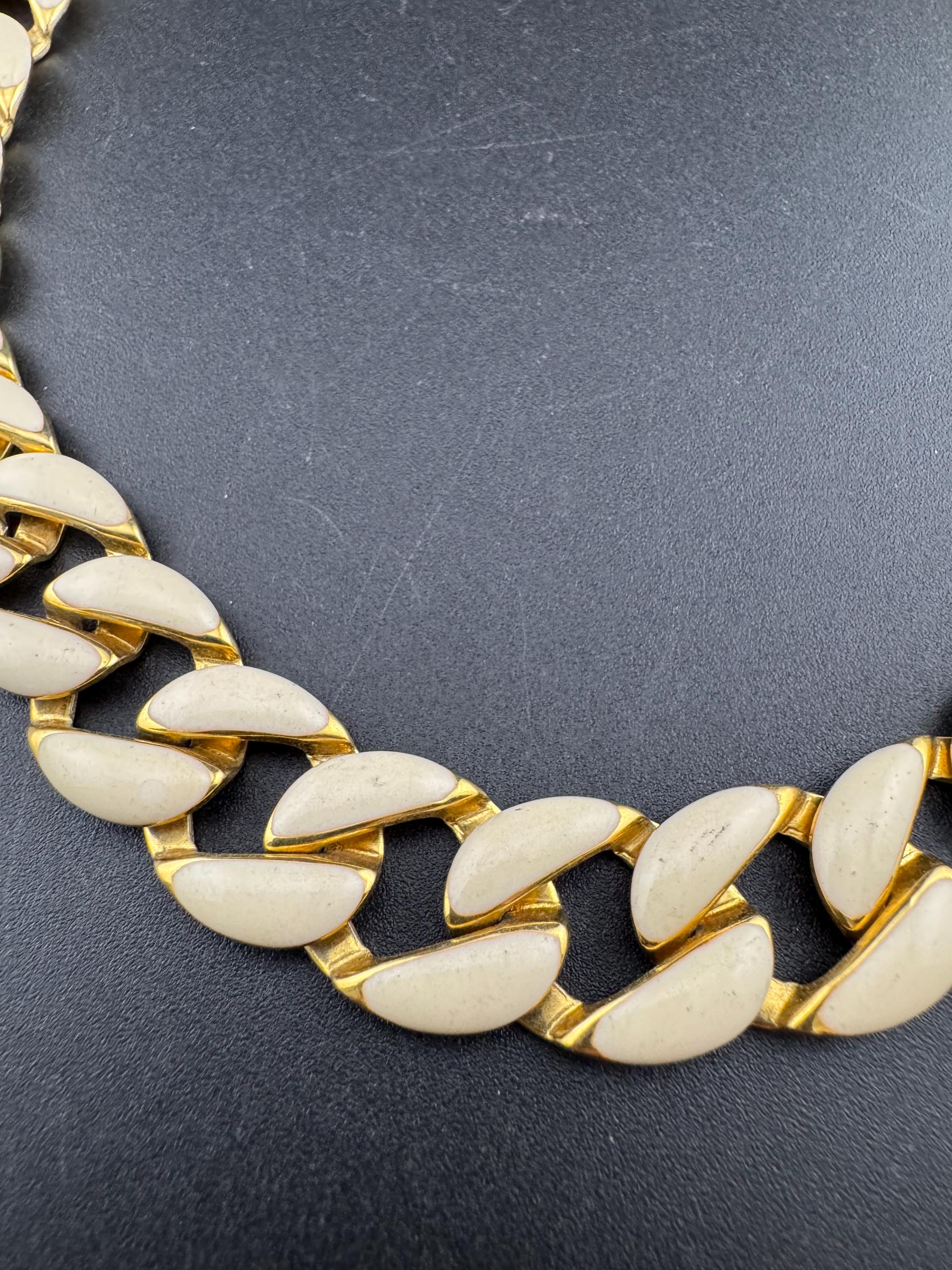 Vintage lightweight gold tone and cream enamel panel link choker necklace 45cm, flat curb chain