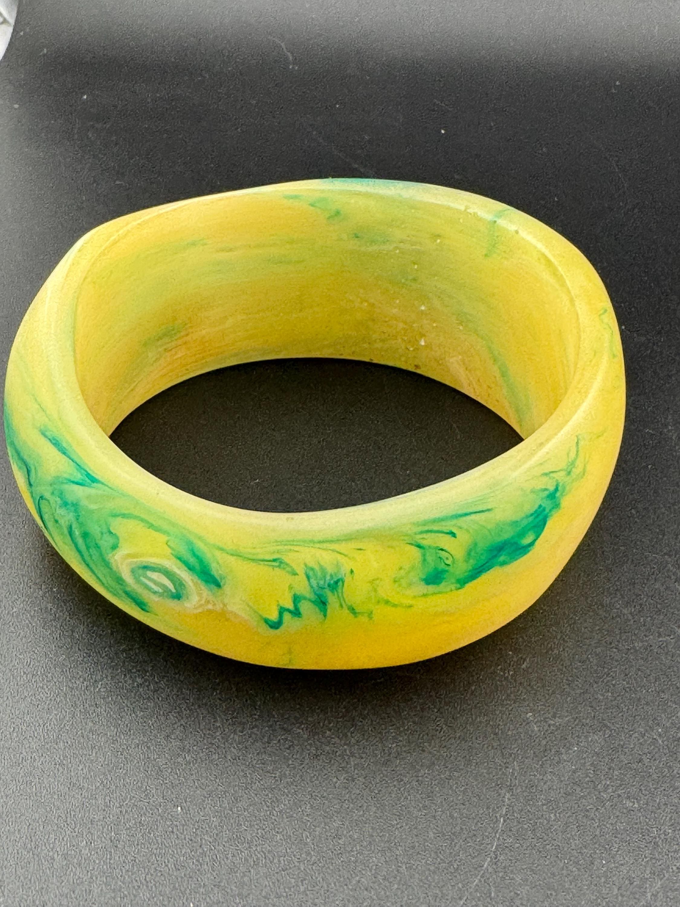 Vintage marbled light green plastic abstract wide cuff bangle bracelet