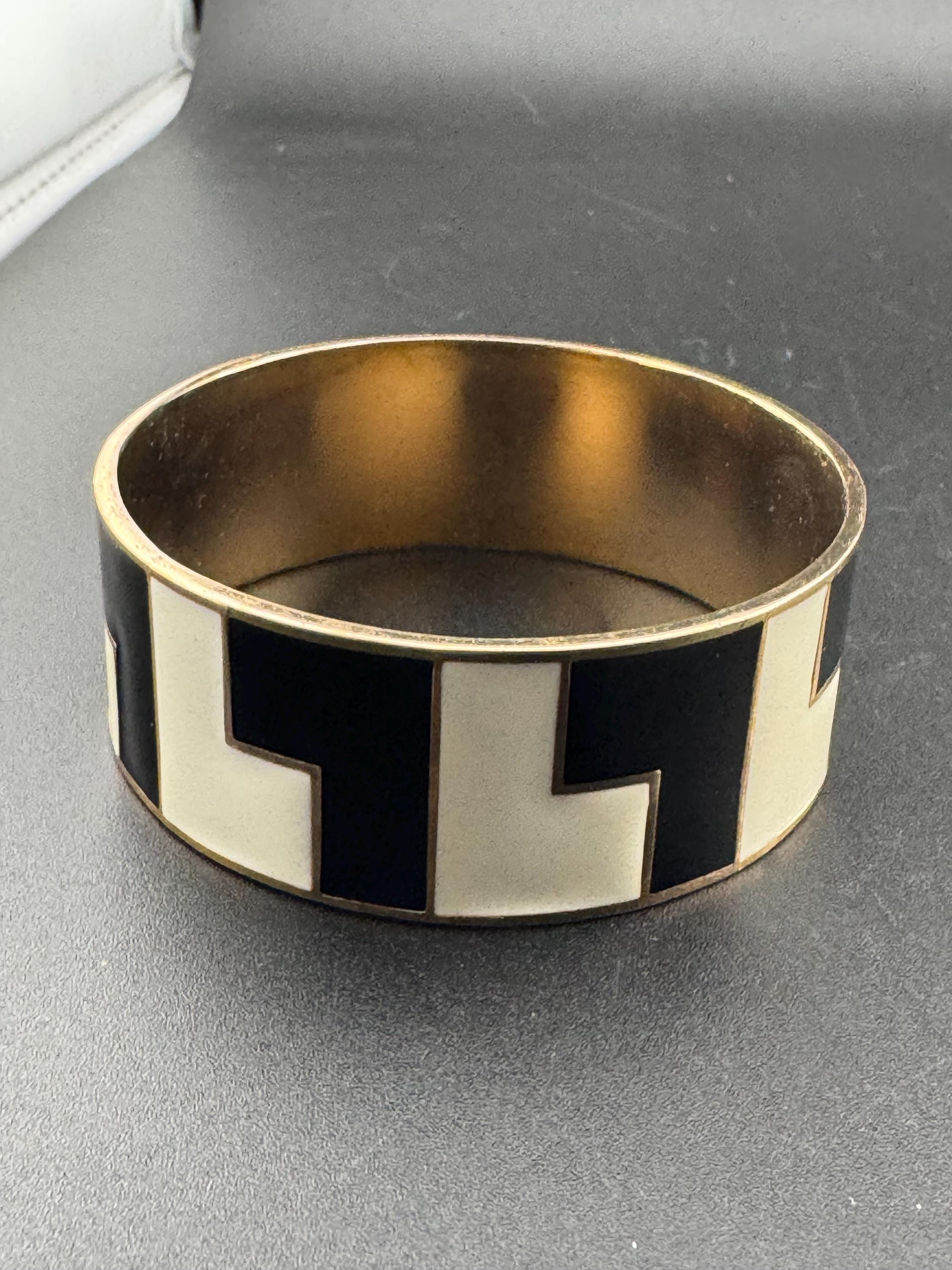 Signed gwen stifani LAMB perfume  gold black and off white enamel  wide bangle bracelet 2.5cm