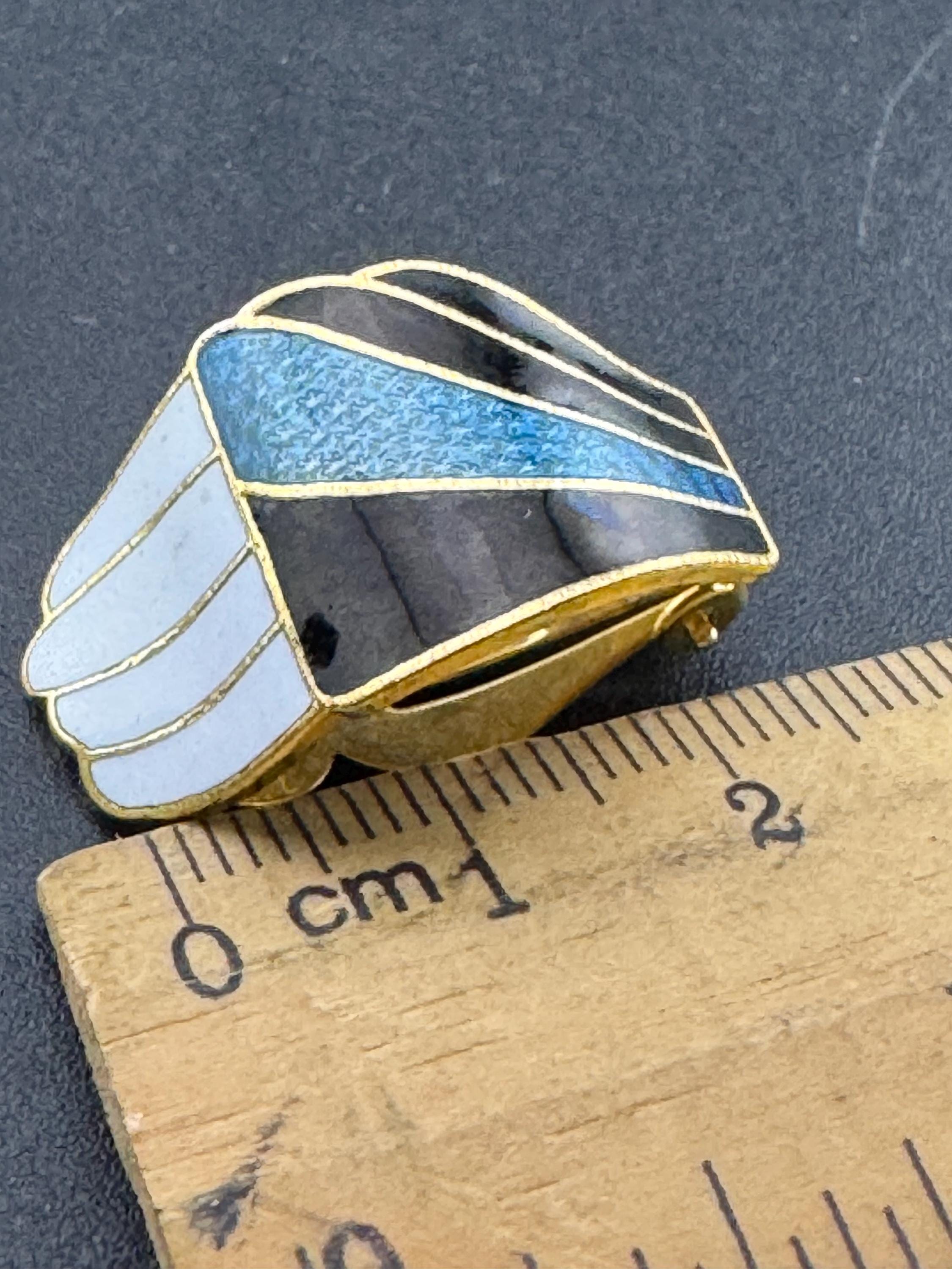 Vintage Retro pair navy blue and white cloisonné enamel geometric  half hoop curved clip on earrings gold tone