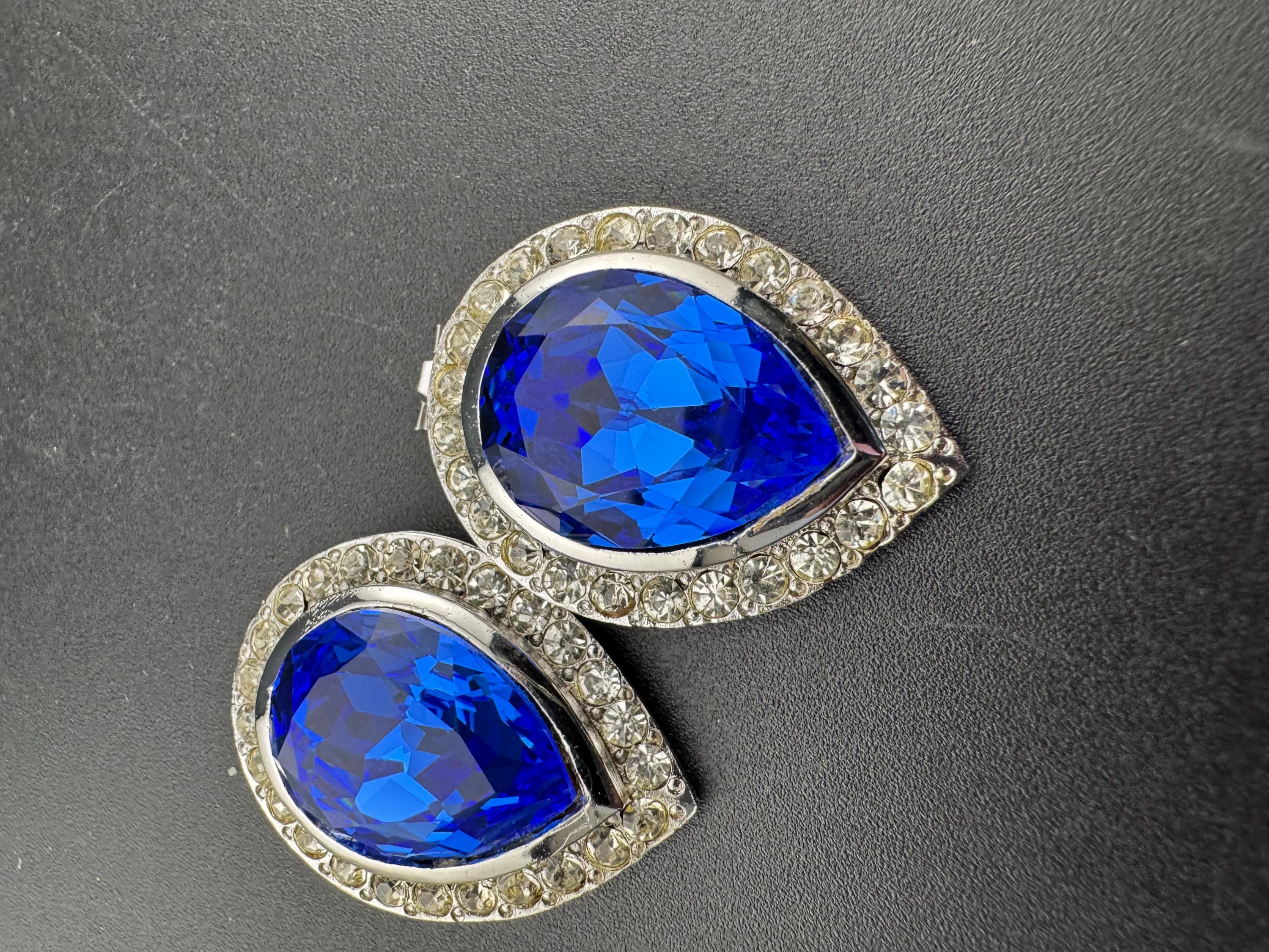 French Bluette Pair of vintage teardrop shoe Clips made with vintage sapphire blue Swarovski Crystal, Art Deco Style