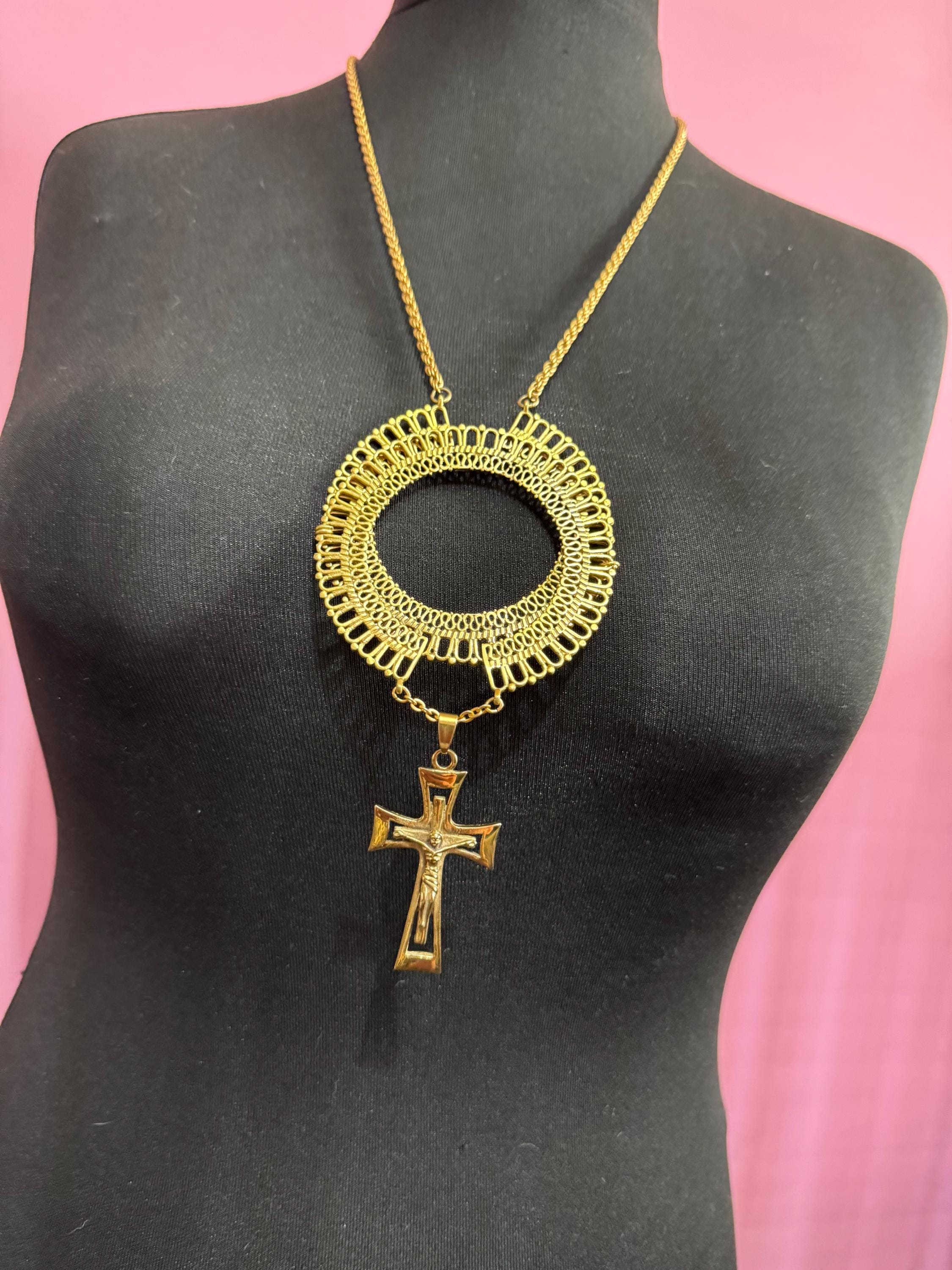 Oversized statement Retro gold tone religious cross  pendant on a 66cm rope chain