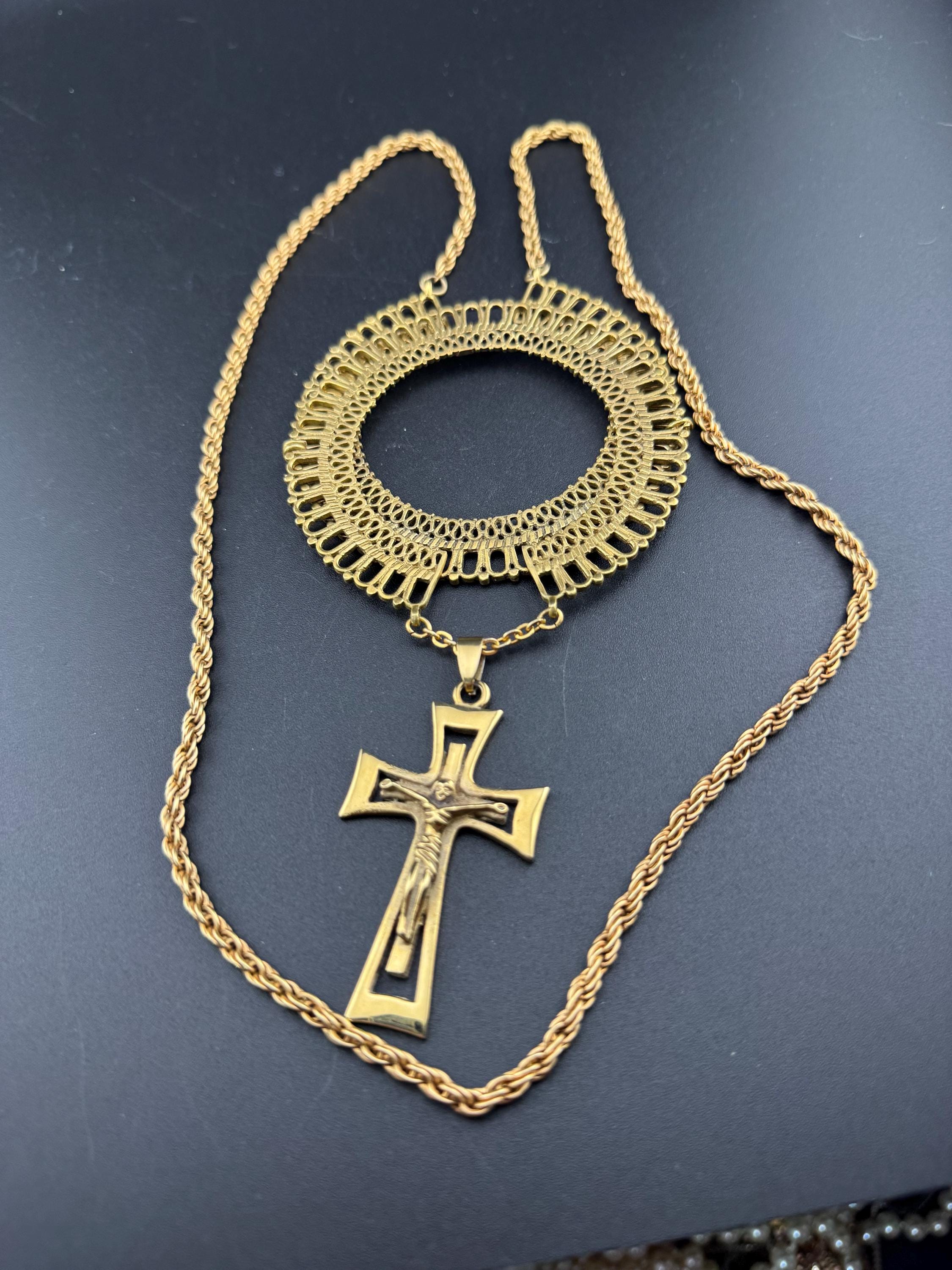 Oversized statement Retro gold tone religious cross  pendant on a 66cm rope chain