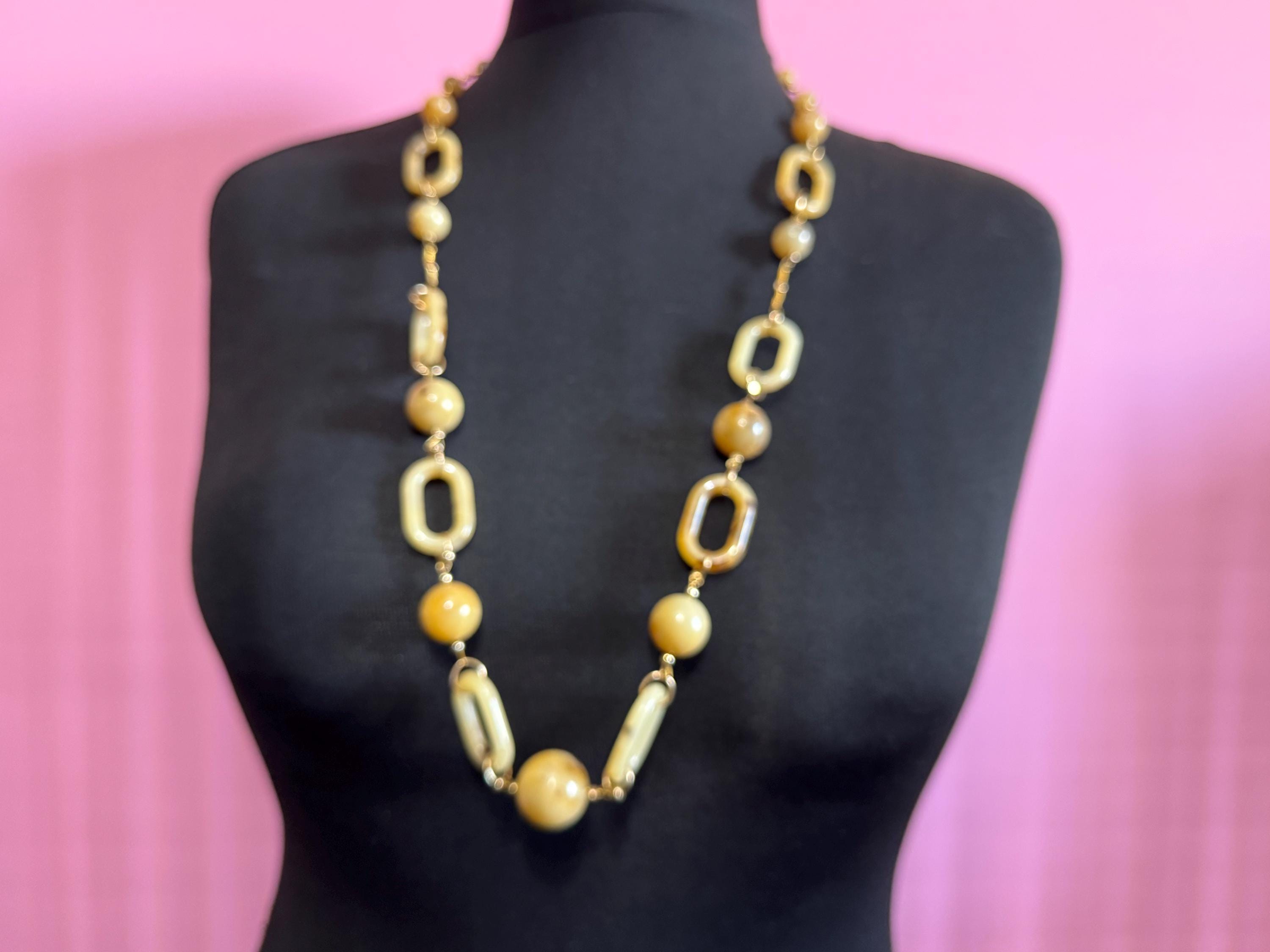 Retro stylish Italian signed brown beige chunky plastic oversized ball beaded acrylic chain link station necklace
