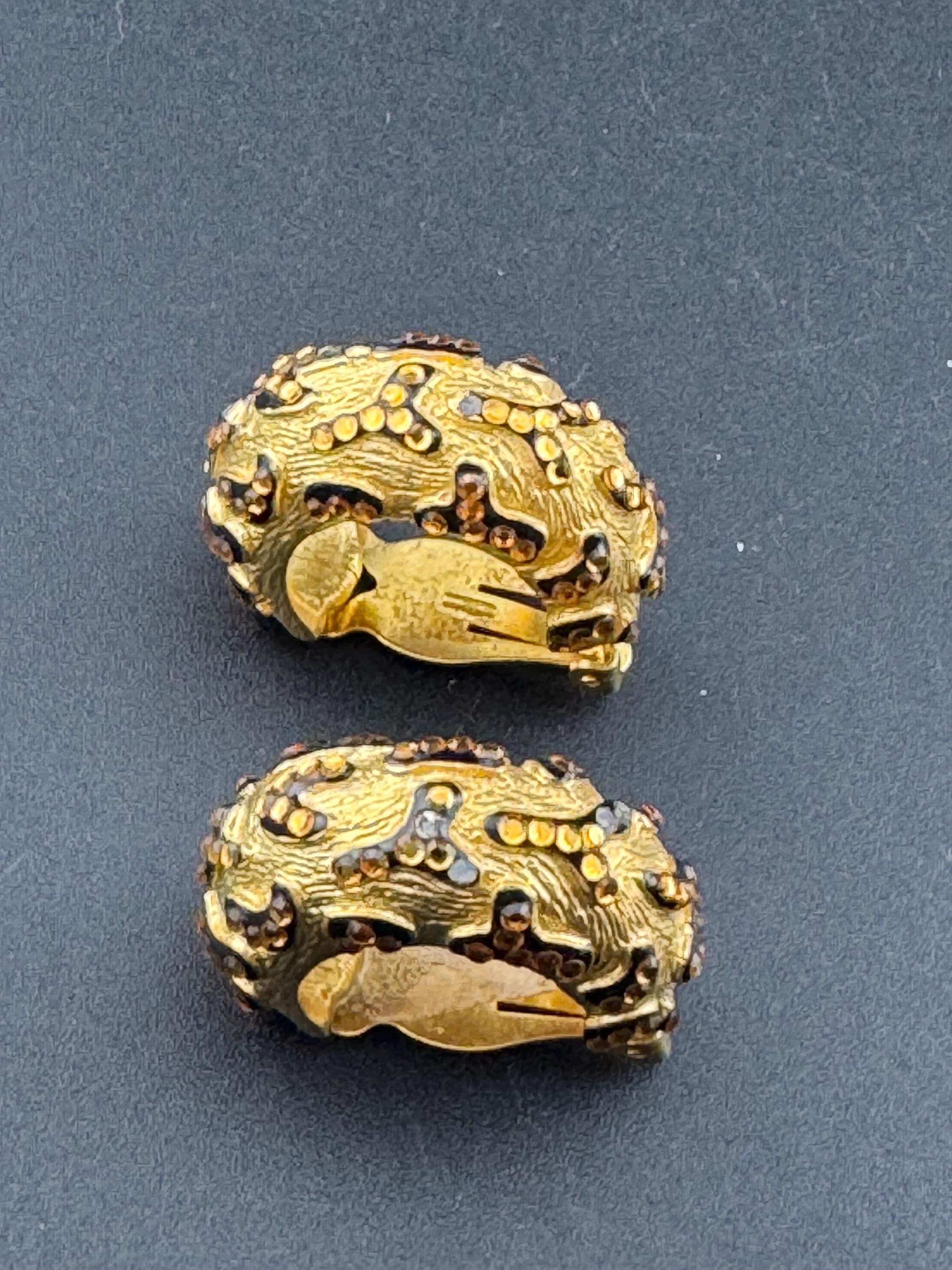 Retro Matt gold tone leopard print crystal diamanté half hoop clip on earrings