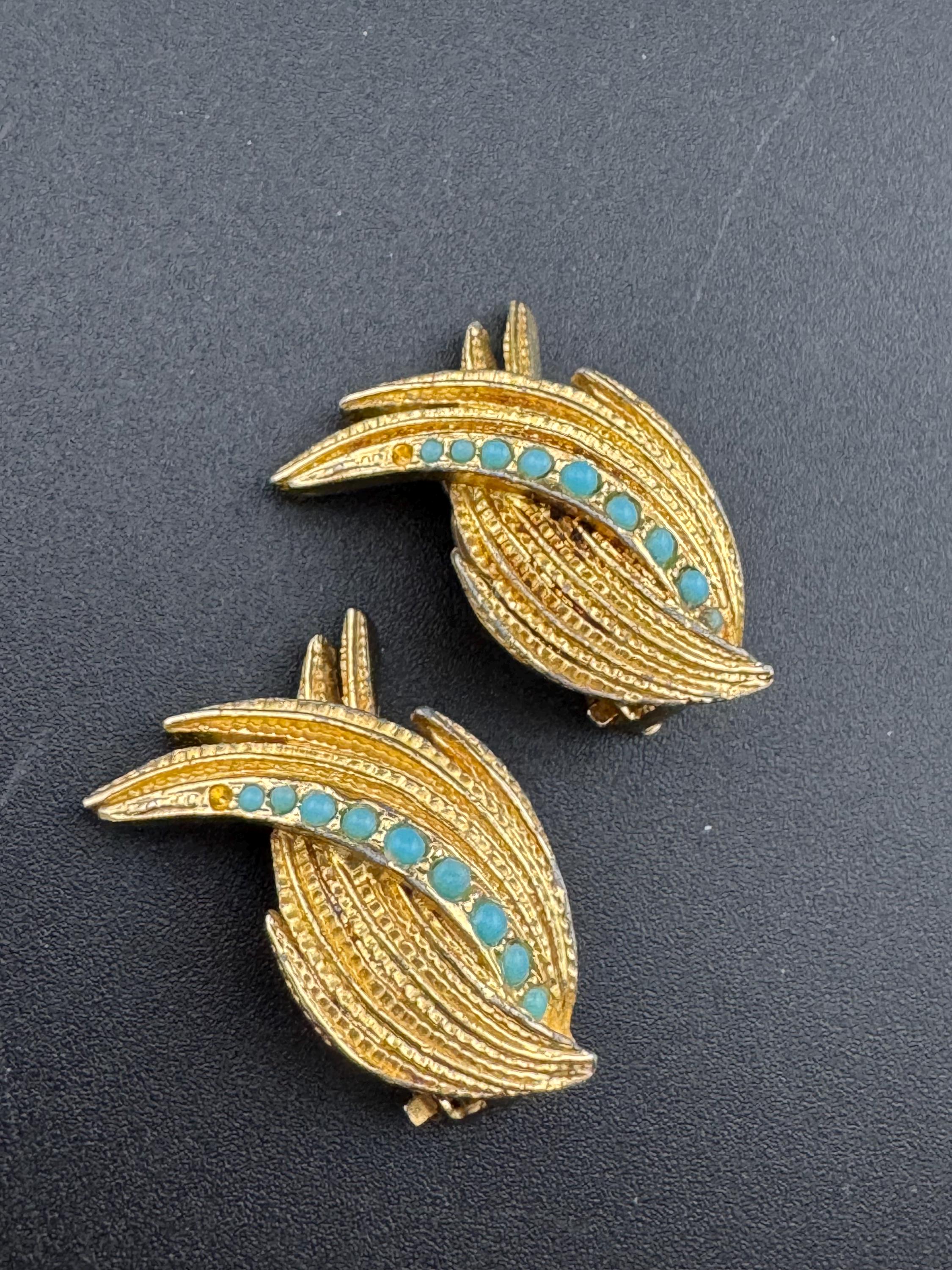1960s gold tone Turquoise abstract leaf clip on earrings vintage