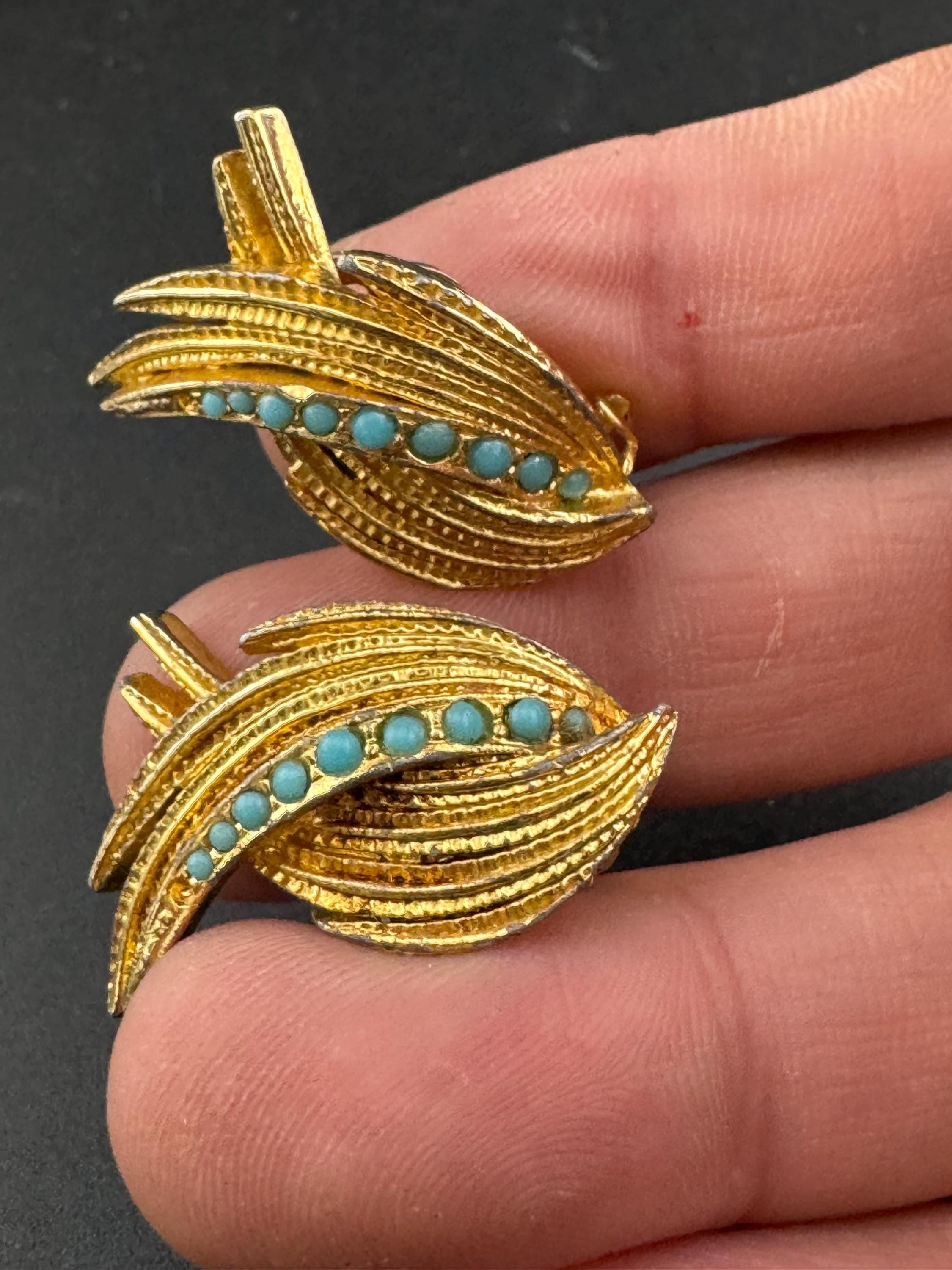 1960s gold tone Turquoise abstract leaf clip on earrings vintage