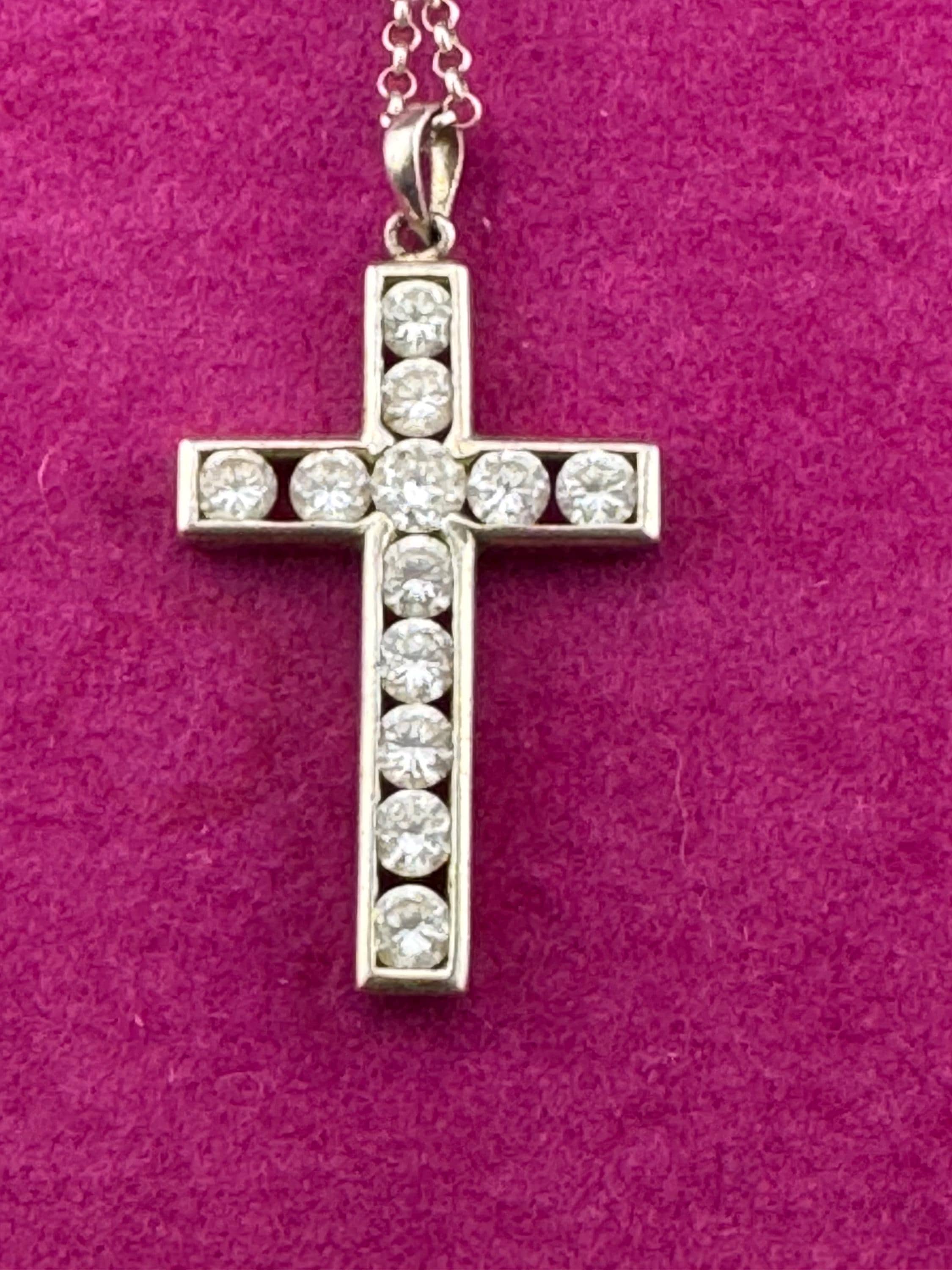 925 Sterling silver religious clear diamanté gem set cross pendant necklace on a 46 cm chain