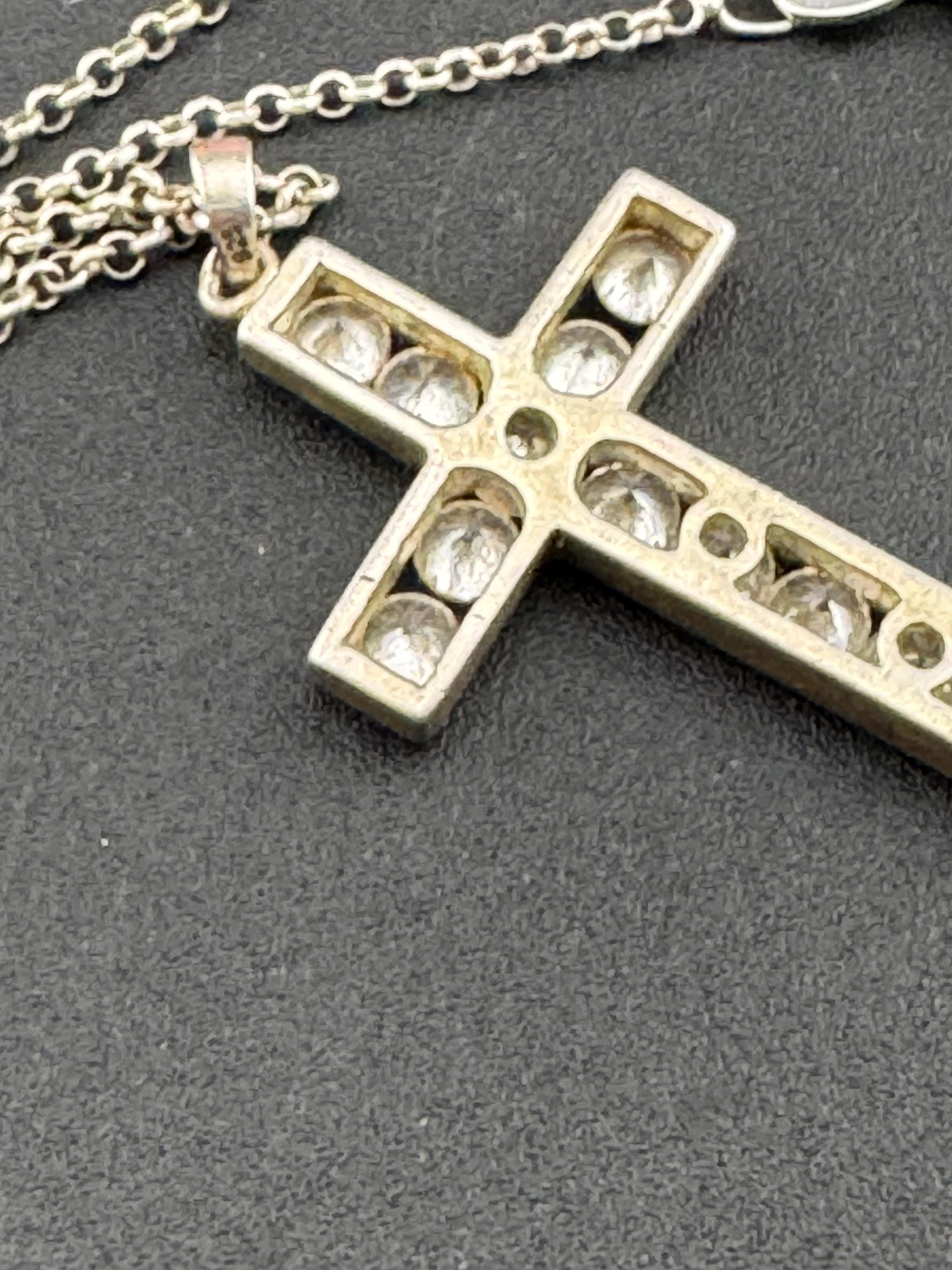 925 Sterling silver religious clear diamanté gem set cross pendant necklace on a 46 cm chain