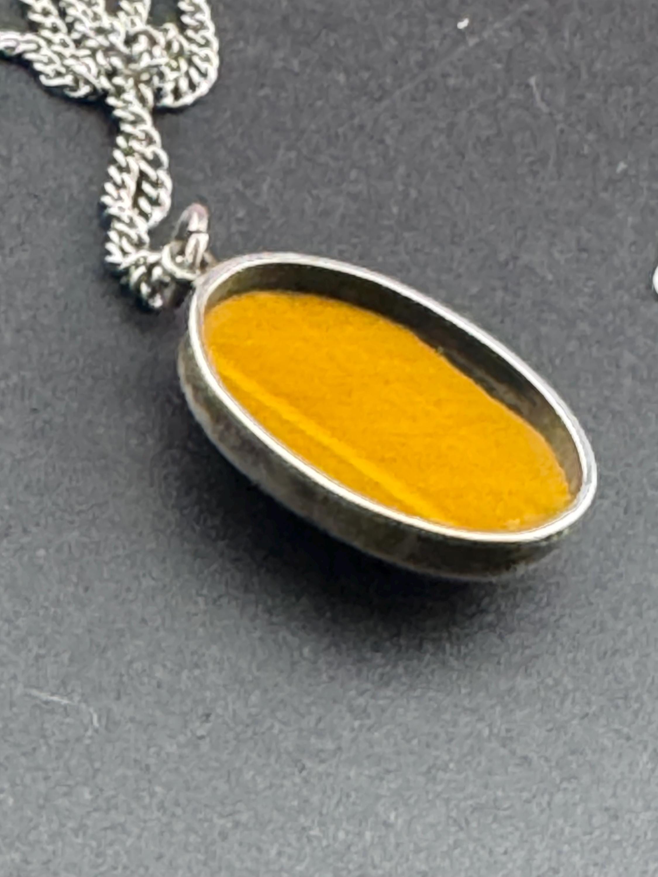 Solid silver tigerseye oval gemstone pendant necklace on 54cm chain 1970s weighs 13.7 grams