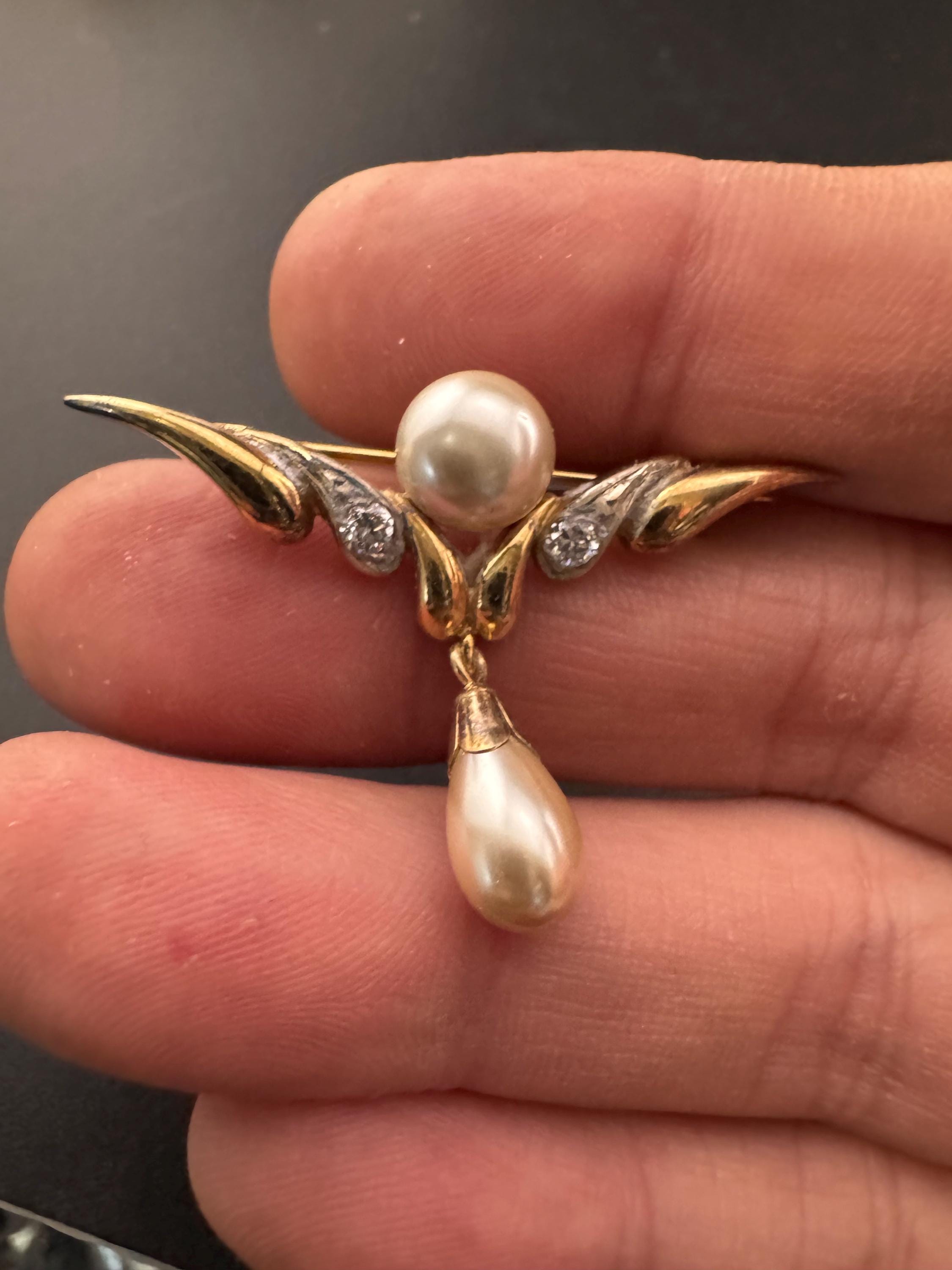 Vintage sweet silver gilt 925 gold plated rhinestone set faux pearl dropper brooch pin, sterling