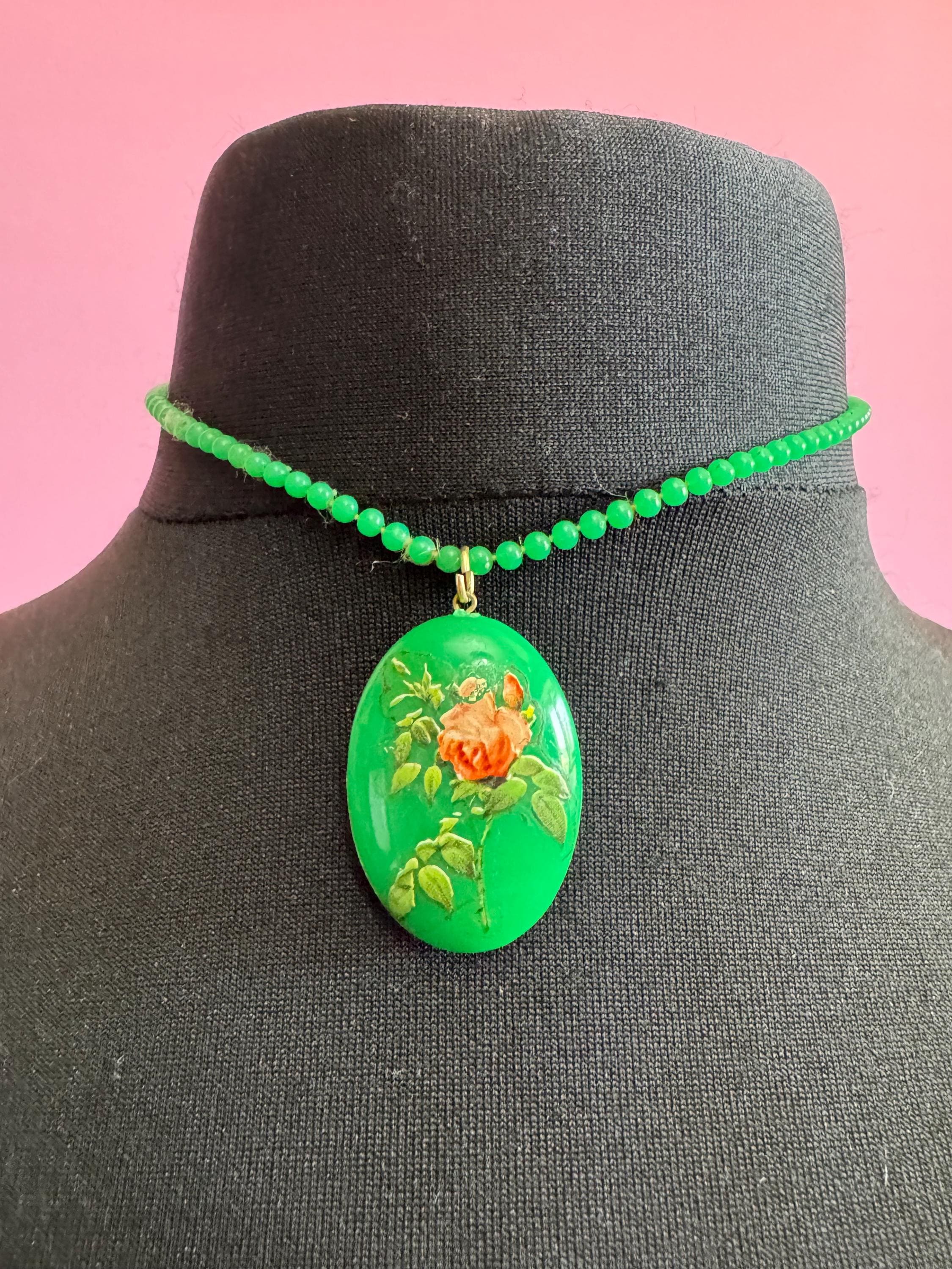 Vintage kitsch early mid century bright green m plastic pendant necklace with floral rose transfer 39.5cm