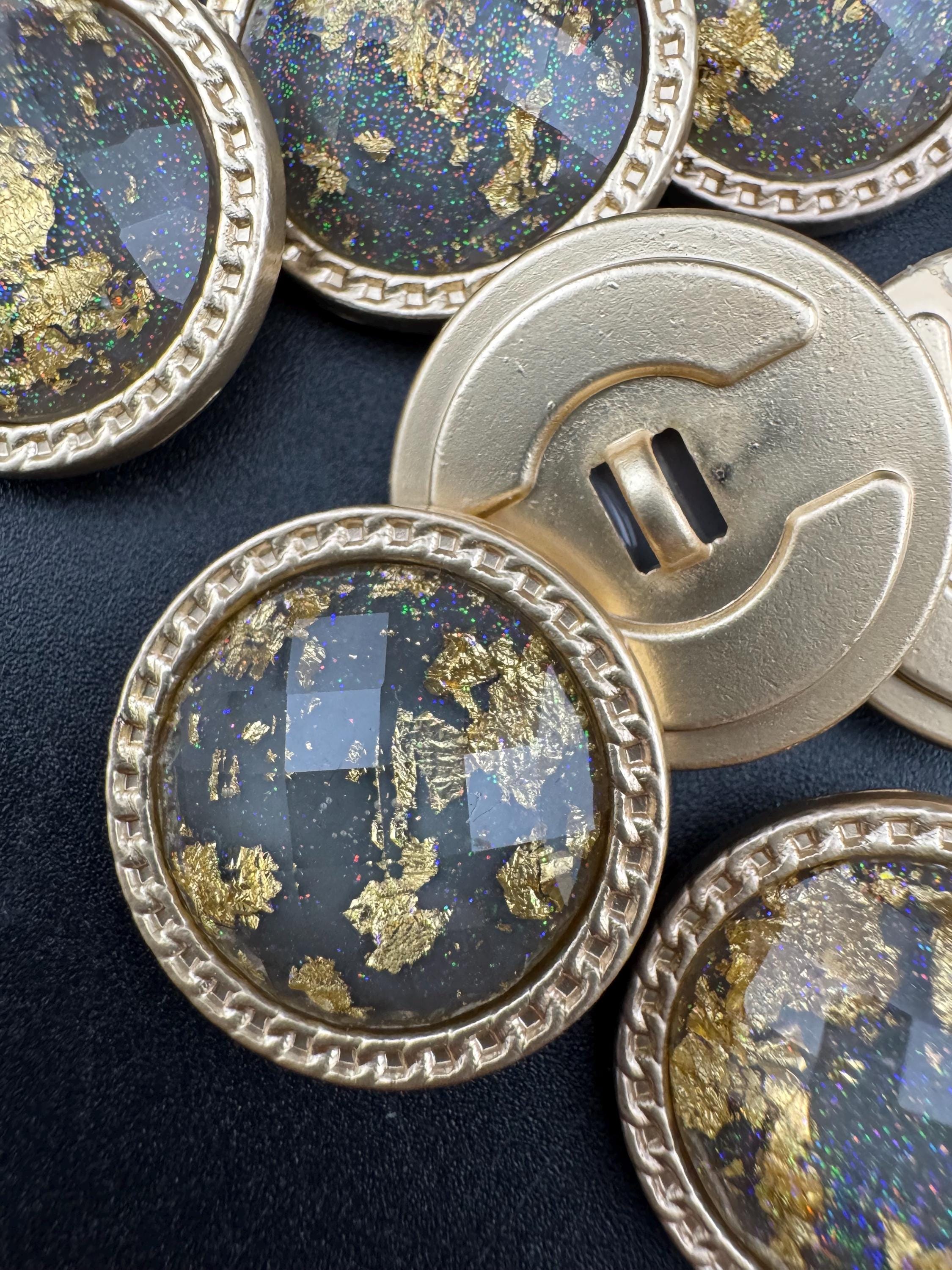Glitter Nebula Acrylic Buttons: Matte Gold, Designer Sewing (5-Pack 25mm)