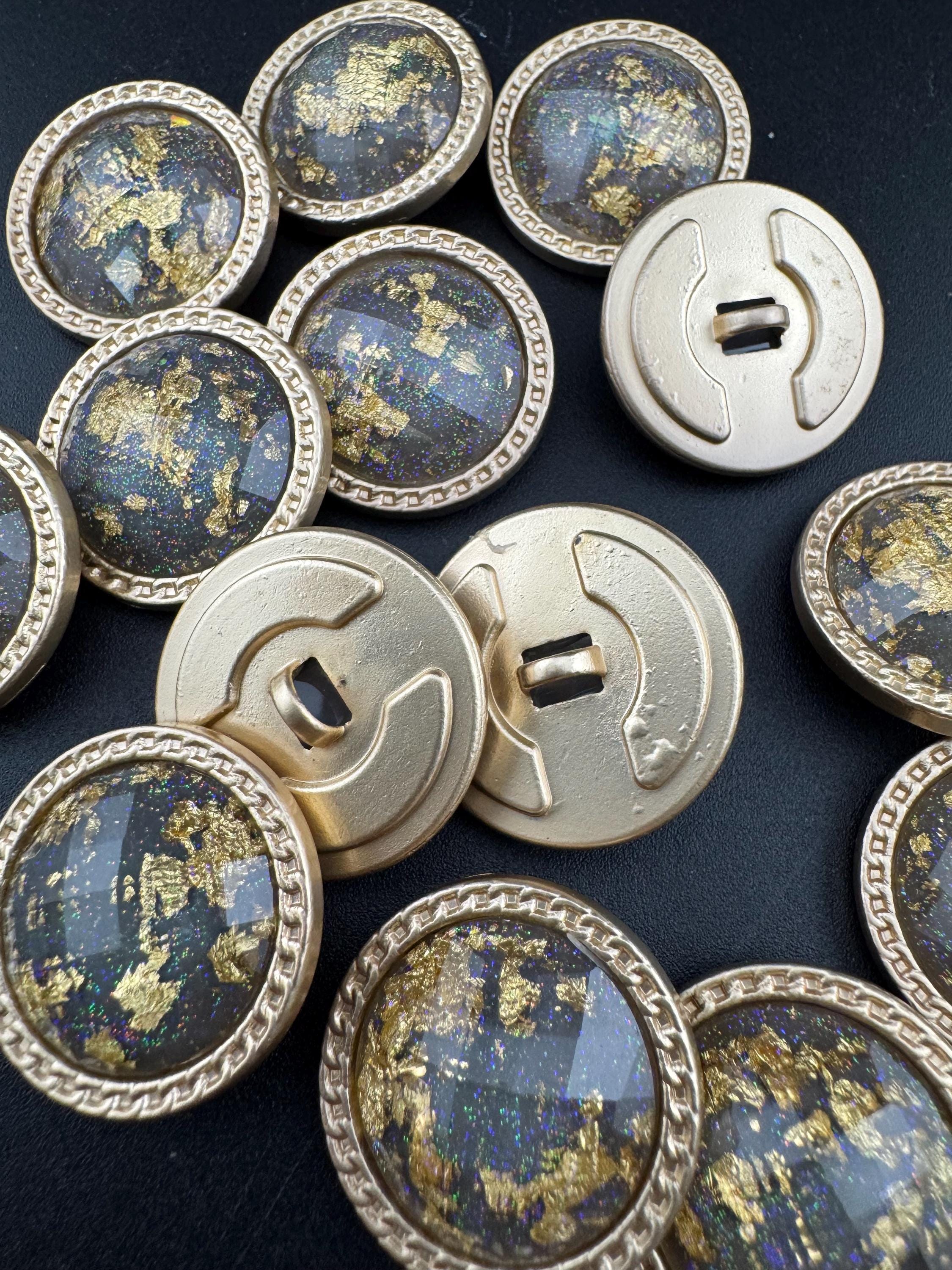 Glitter Nebula Acrylic Buttons: Matte Gold, Designer Sewing (5-Pack 25mm)