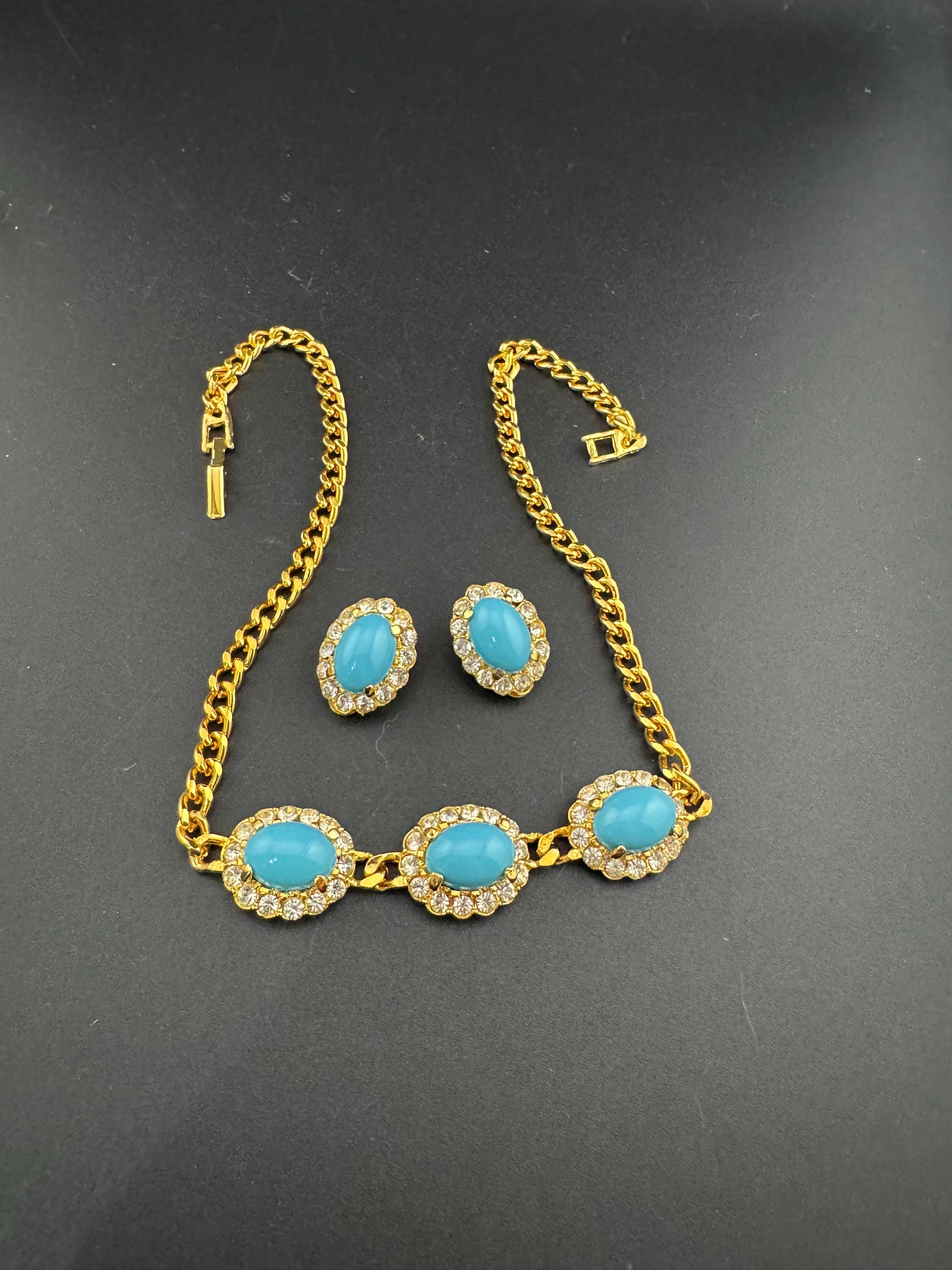 Vintage turquoise cabochon & clear Swarovski crystal oval detailed gold tone necklace and clip on earrings jewellery set