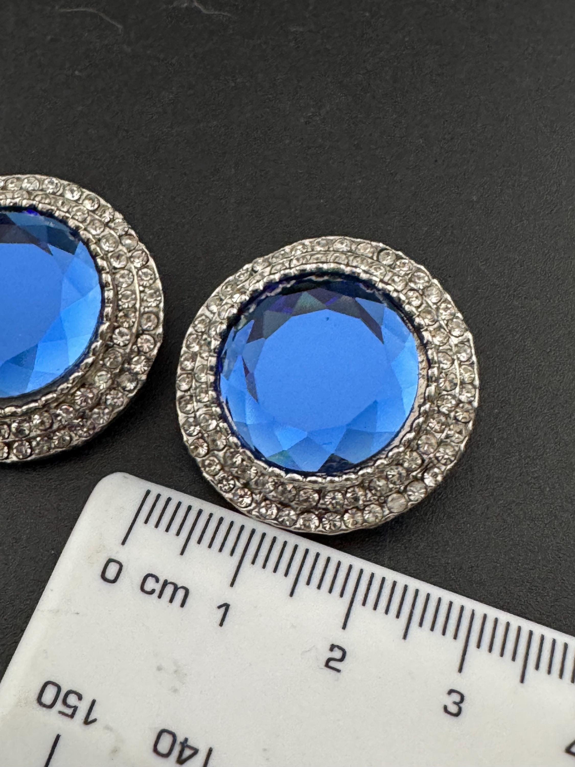 2.5cm Vintage silver tone blue sapphire glass diamanté paste pair of round stud clip on earrings