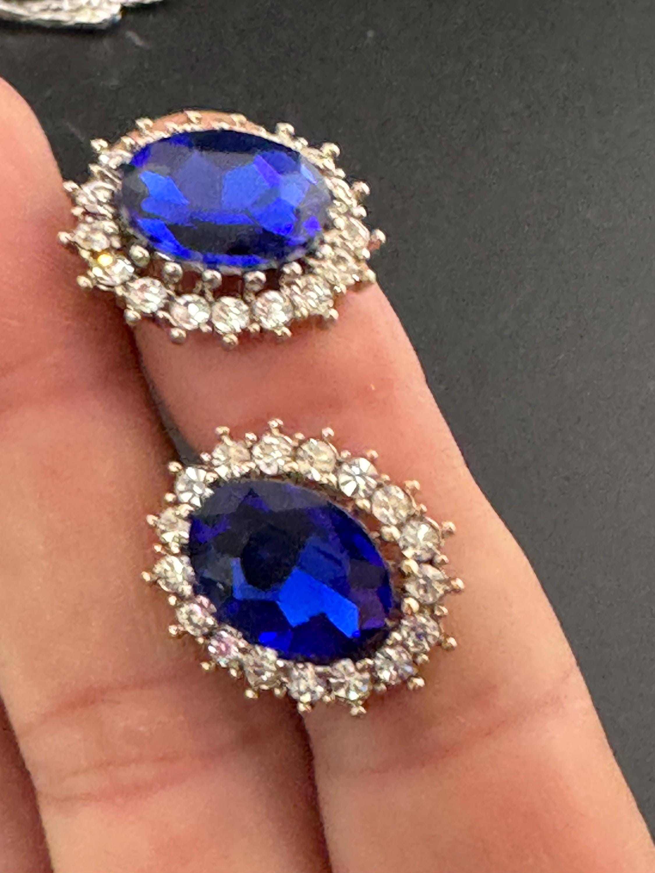 Retro Sapphire Blue Crystal pierced earrings rhinestone silver tone oval 2cm
