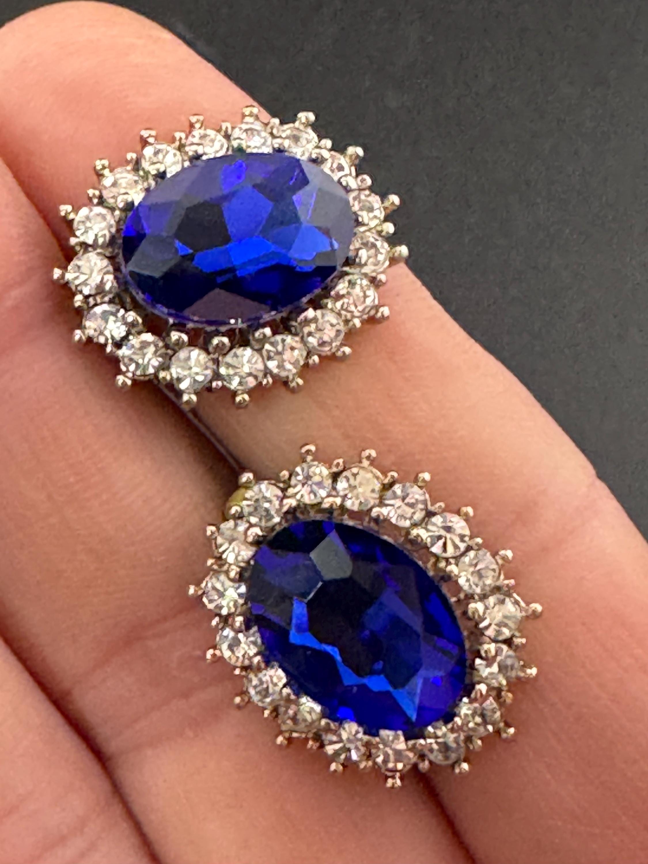 Retro Sapphire Blue Crystal pierced earrings rhinestone silver tone oval 2cm