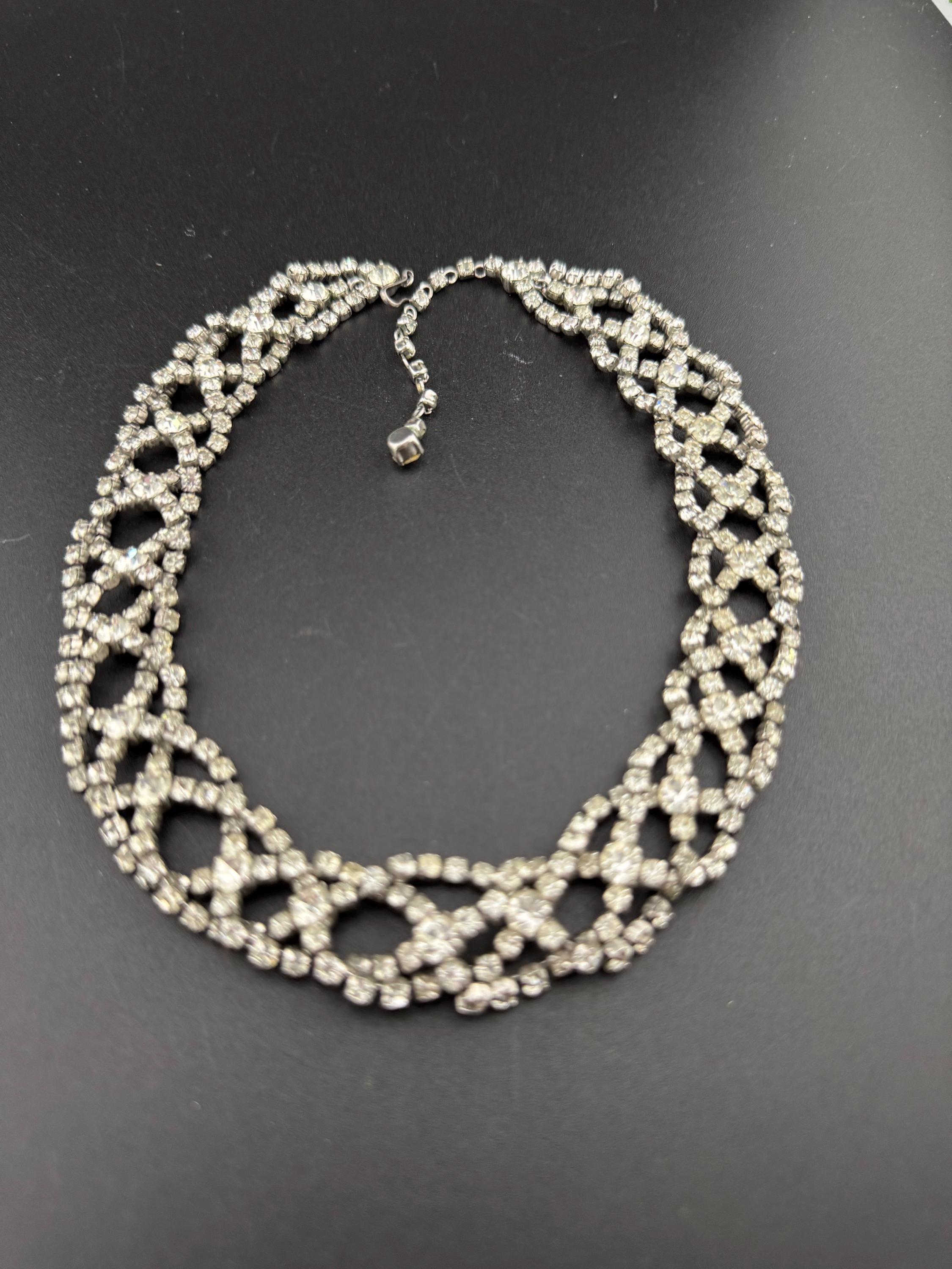 To 42cm Vintage clear diamanté wide rhinestone crystal silver tone choker necklace mid century