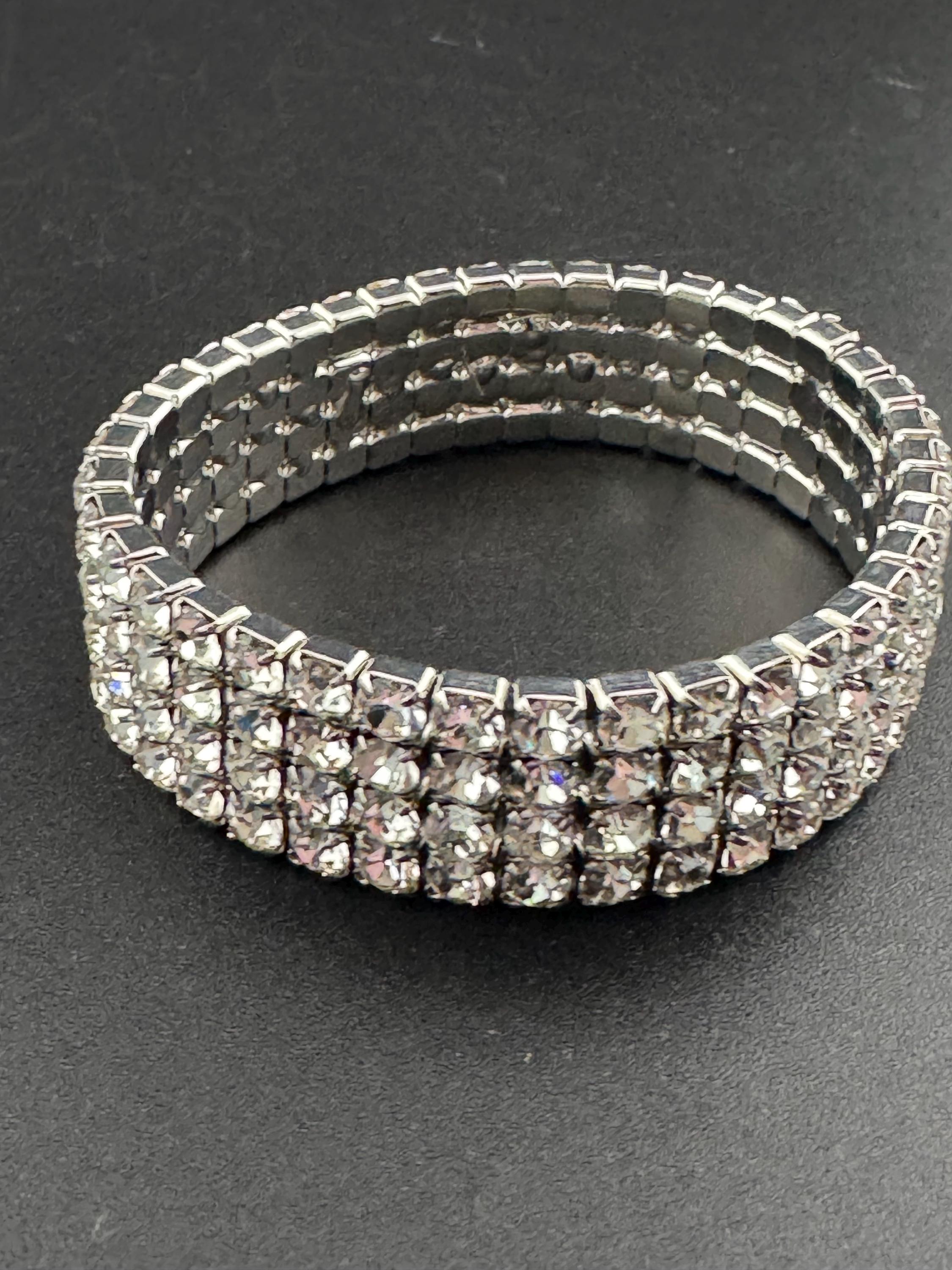 Vintage 1.5cm wide silver tone diamanté paste stretch bangle bracelet mid century
