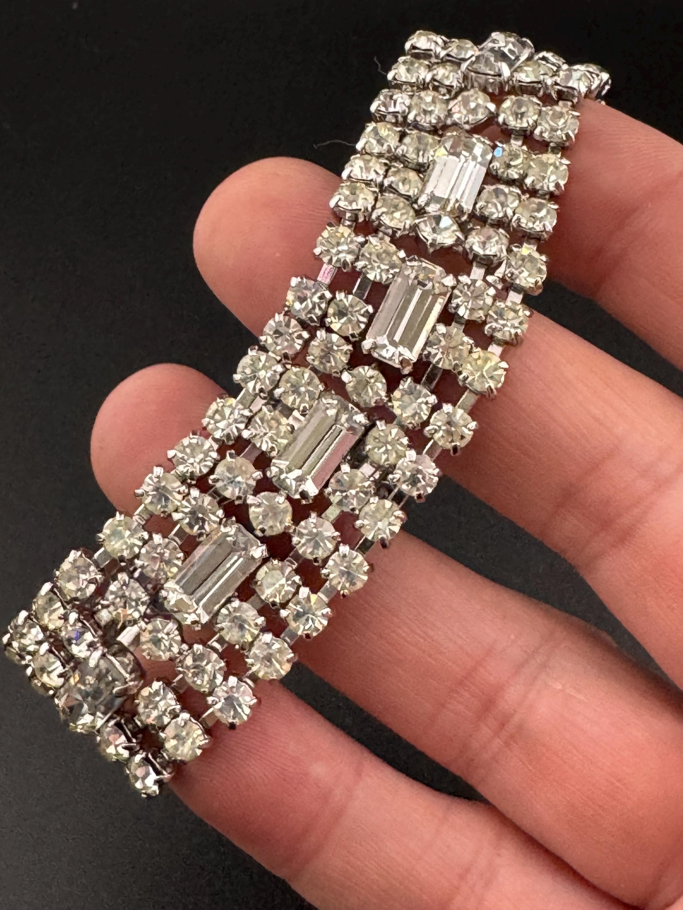 Vintage 22mm wide clear Diamanté silver tone rhinestone set cocktail Bracelet 18.5cm