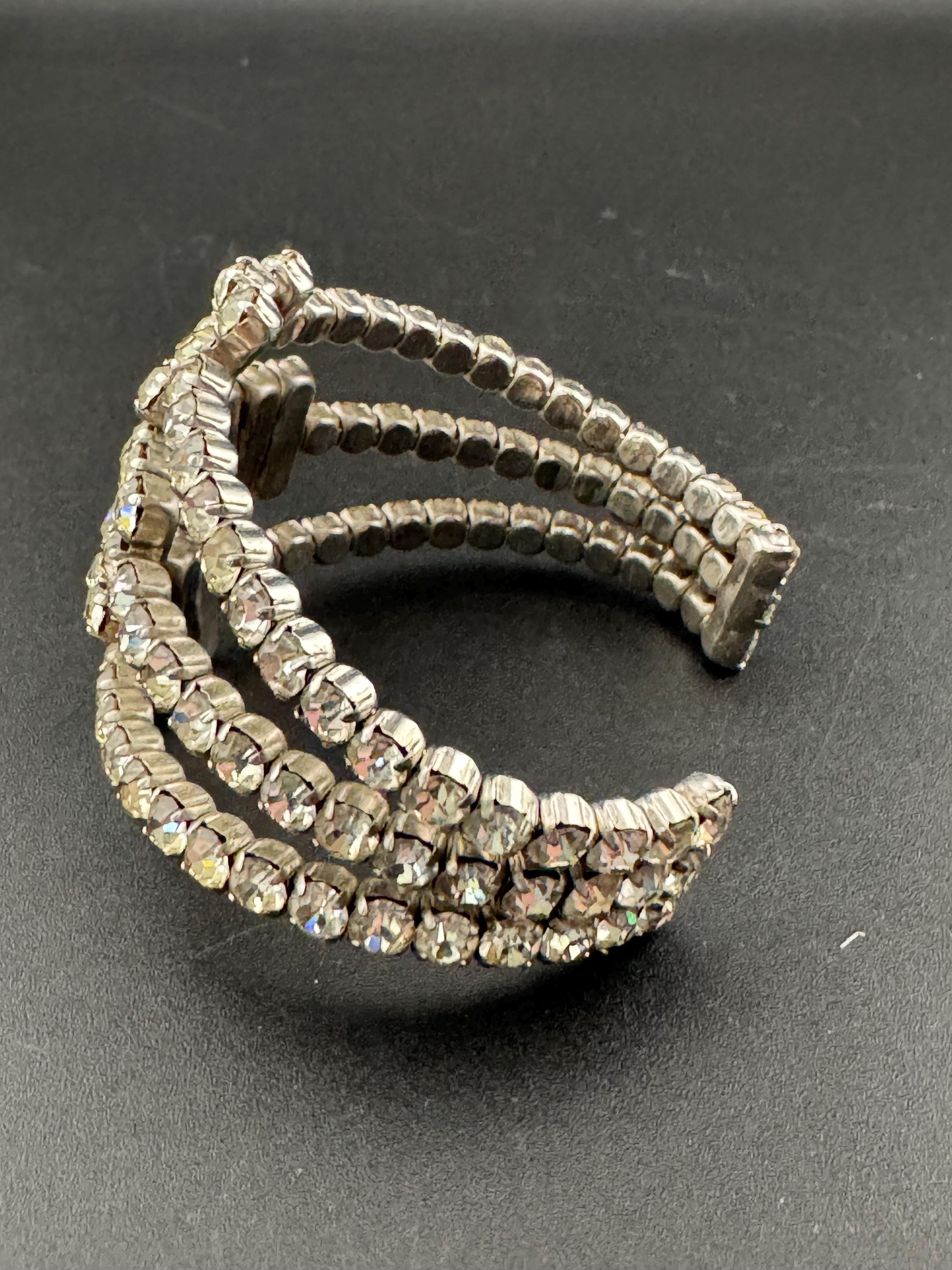 Retro Art Deco Hollywood glamour style 4.5cm wide clear diamanté rhinestone open cuff bracelet silver tone