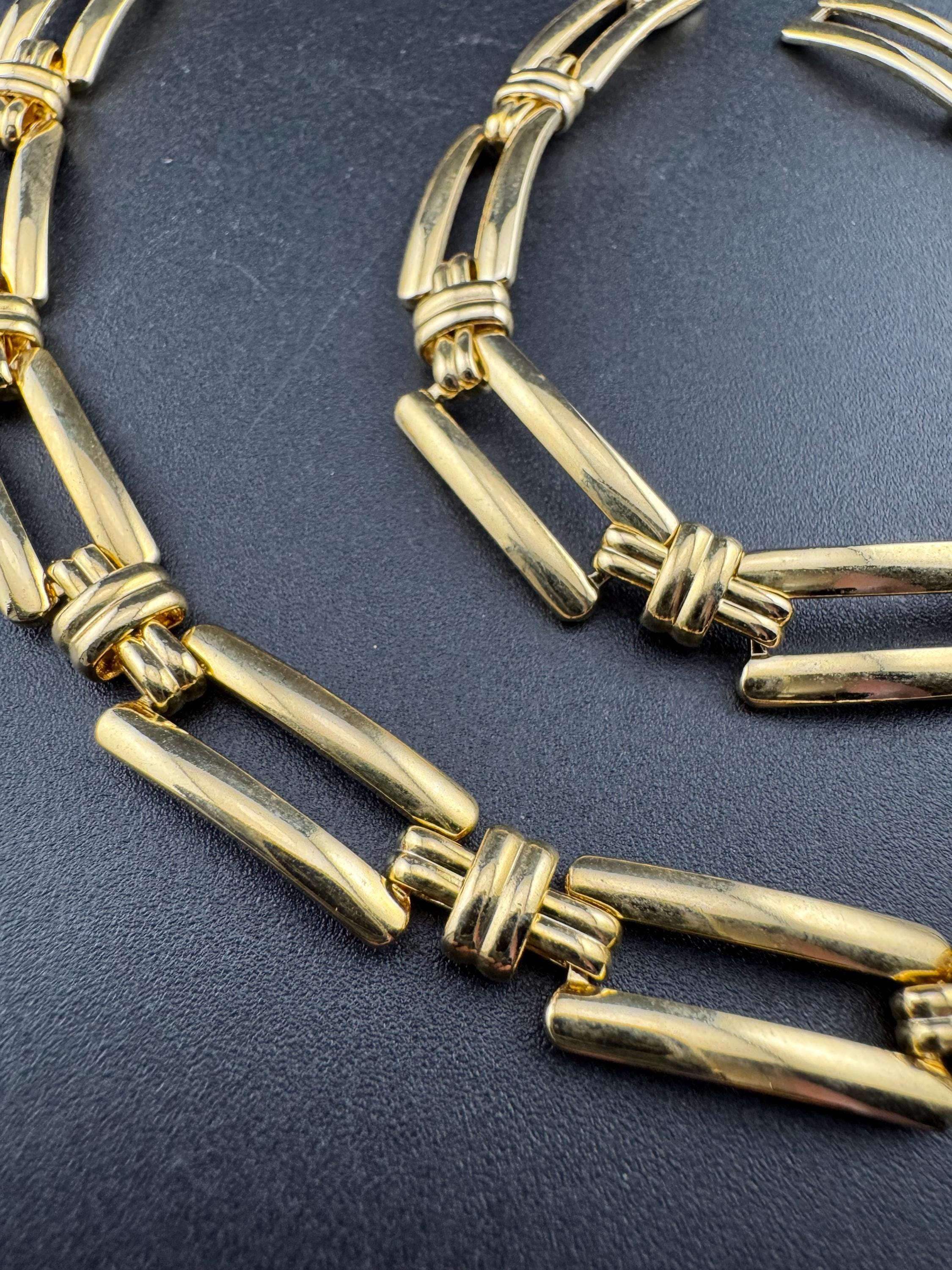 1990s vintage gold tone wide geometric chain link collar necklace and matching bracelet jewellery set