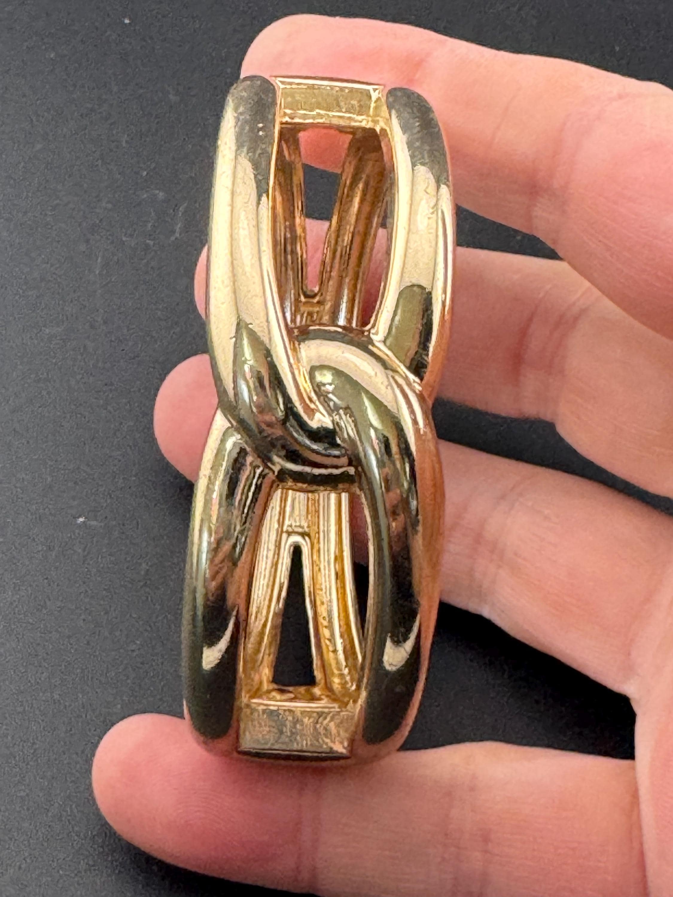 Vintage classic 80s gold tone wide chain link clamper bangle