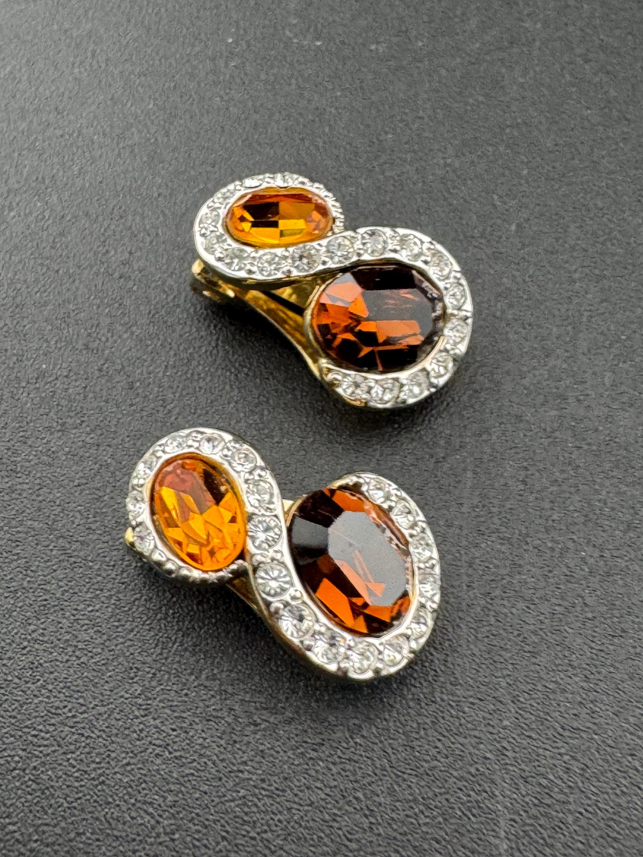 Vintage small brown cognac glass gold tone clip On Earrings