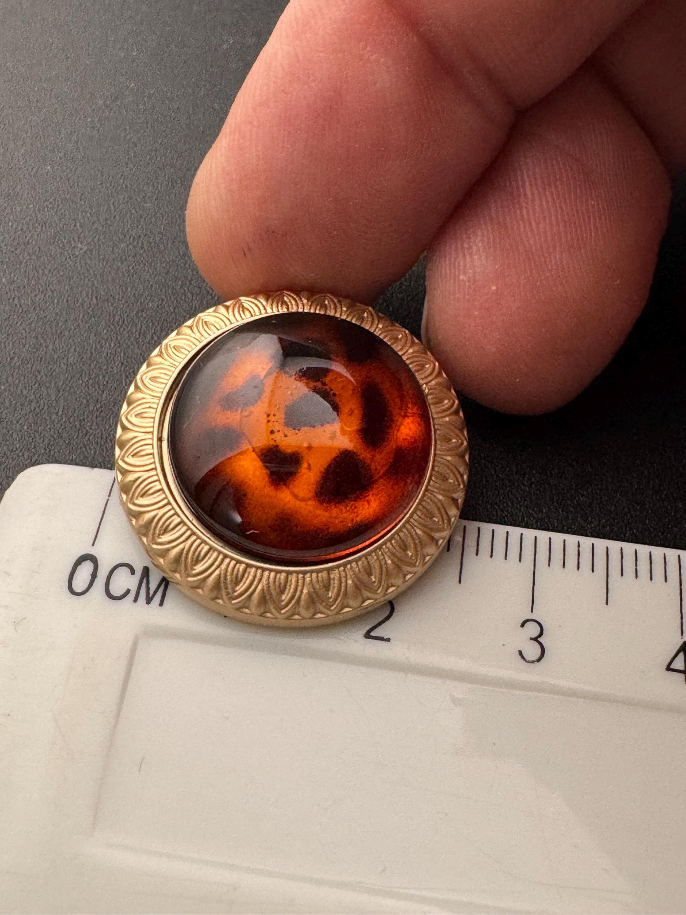 Leopard Print Shank Buttons: Amber Brown Acrylic & Gold Metal (5 pack)