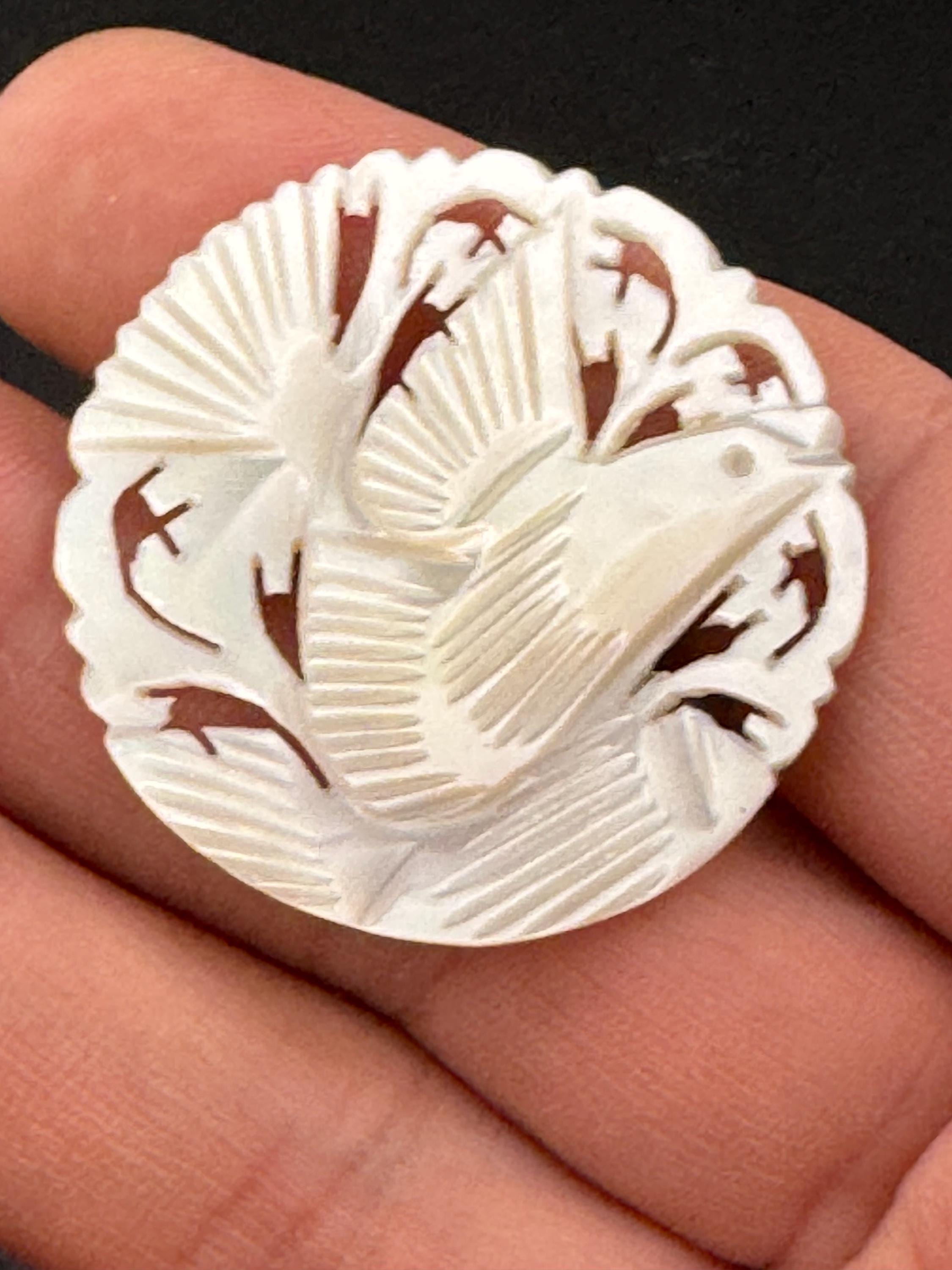Vintage Holyland carved mother of pearl bird of peace dove brooch shell mop