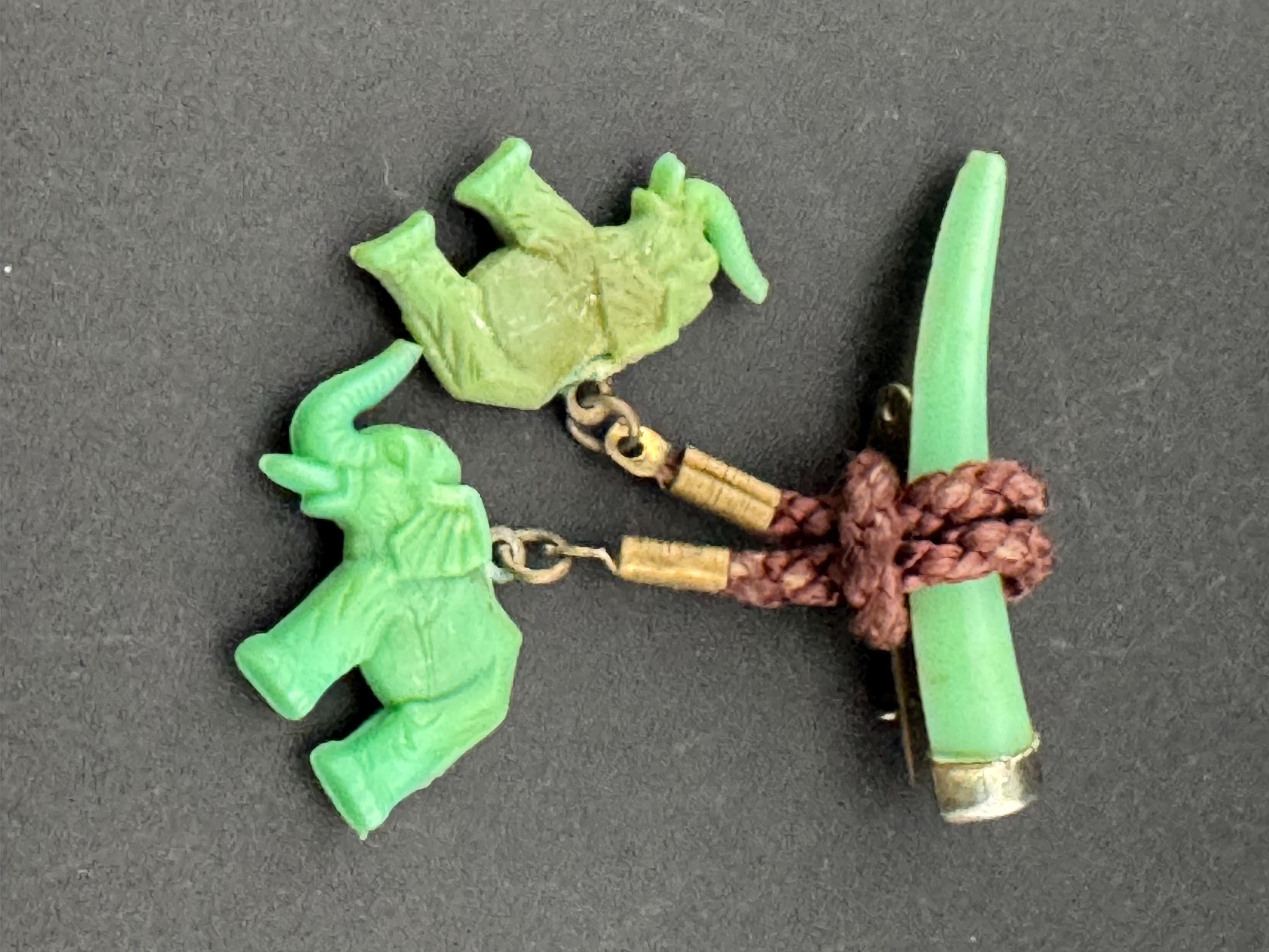 Vintage Celluloid Early Plastic Green dangly Elephant brooch 1920s